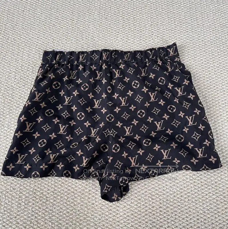 Louis Vuitton Louis Vuitton Silk Brown Women's Shorts . Size 24" / US 00 / IT 34 - 2 Thumbnail