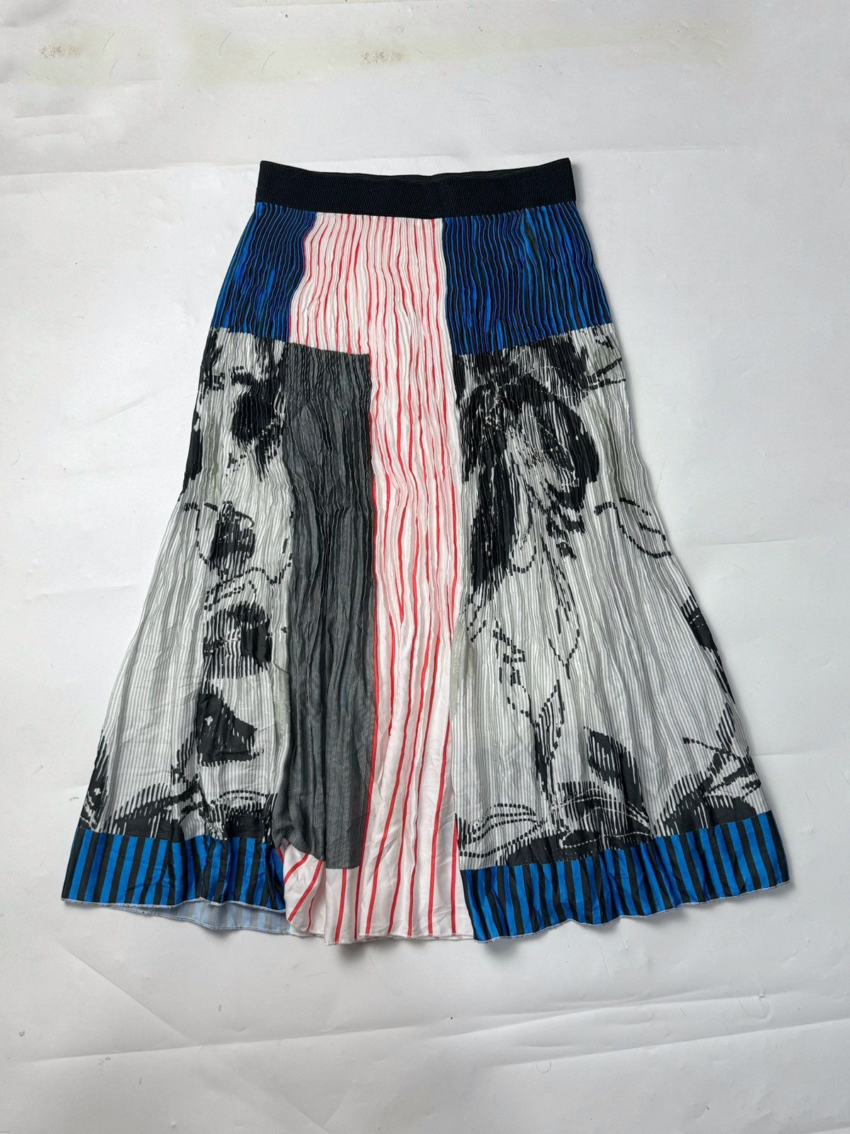 Designer Pleated Skirts Italian Designer like issey Size 30" / US 8 / IT 44 - 2 Thumbnail