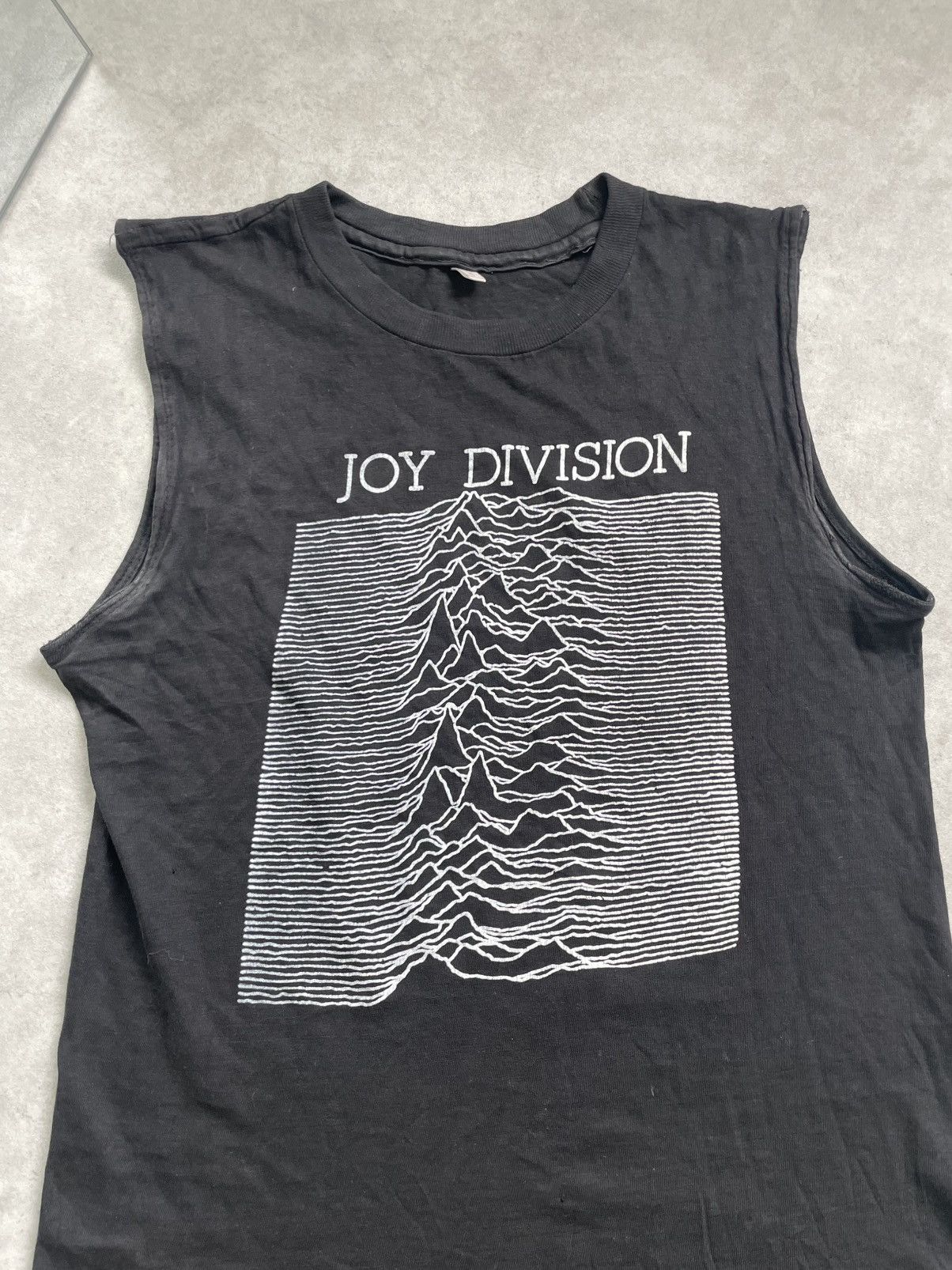 Band Tees Vintage Joy Division Tank Top — Unknown Pleasures Graphic Size US M / EU 48-50 / 2 - 2 Thumbnail