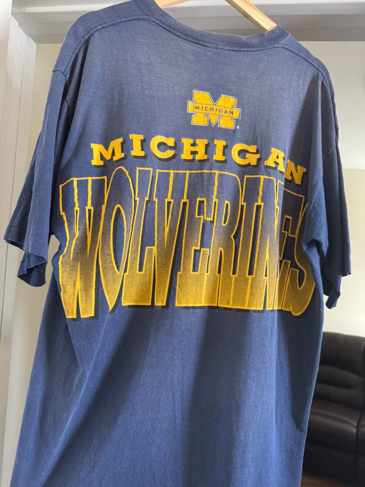 Starter Vintage Michigan Wolverines Starter t shirt size L Size US L / EU 52-54 / 3 - 1 Thumbnail