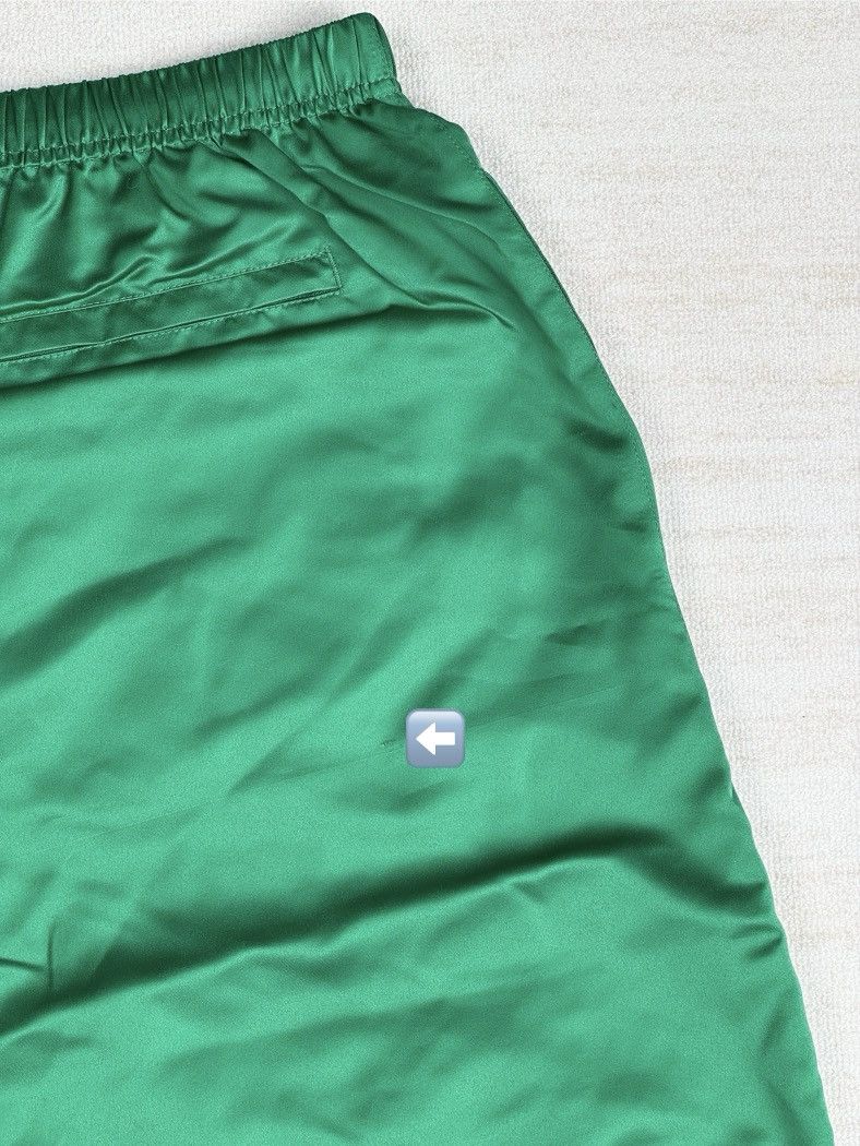 Supreme Supreme Mitchell & Ness Satin Basketball Short Size US 34 / EU 50 - 4 Thumbnail