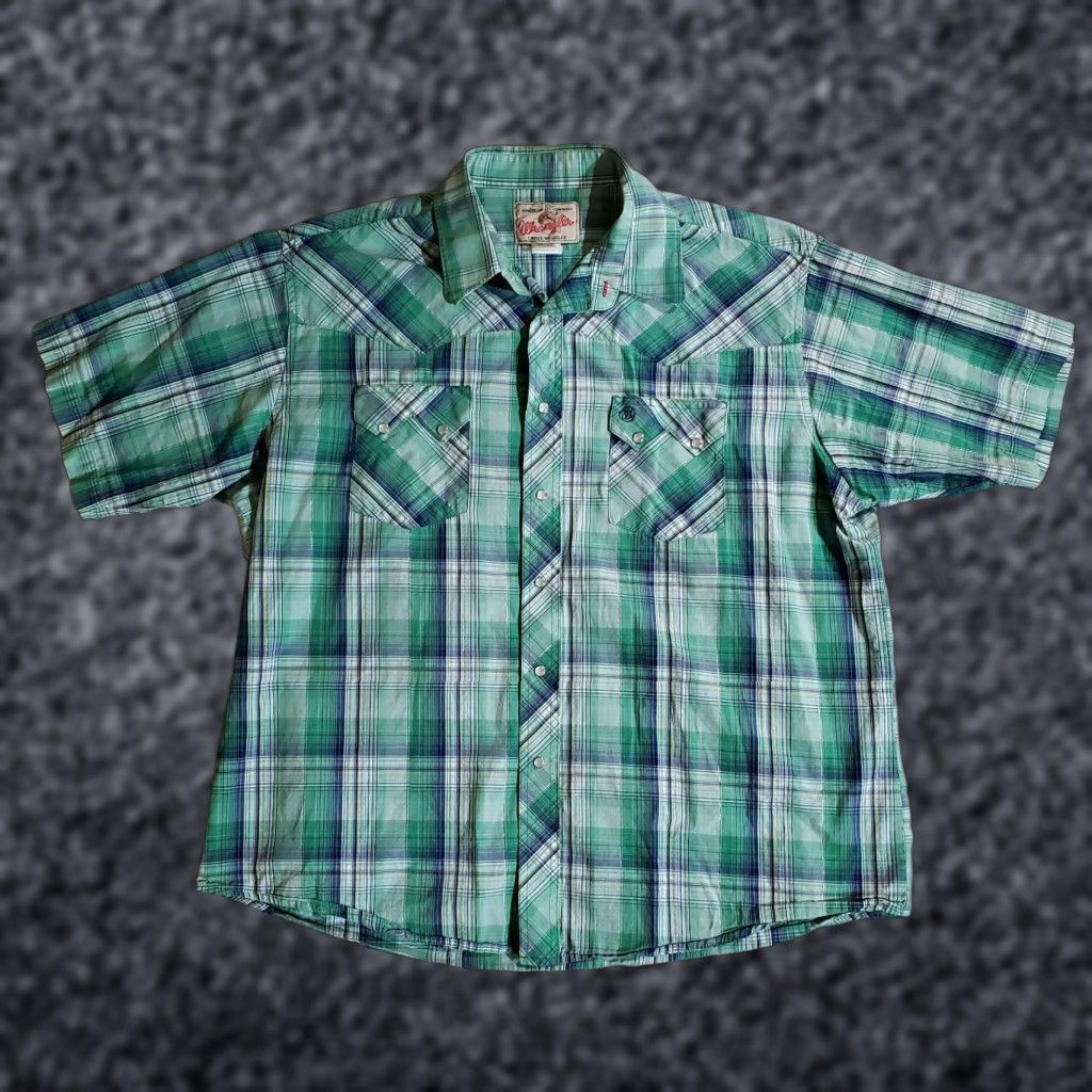 Wrangler VINTAGE Wrangler Western Style Shirt Mens XL GREEN Plaid w/ Pearl Snaps Shirt Mens XL Green Plaid Pearl Snaps Western Style Wrangler Vintage Size US XL / EU 56 / 4 - 1 Thumbnail