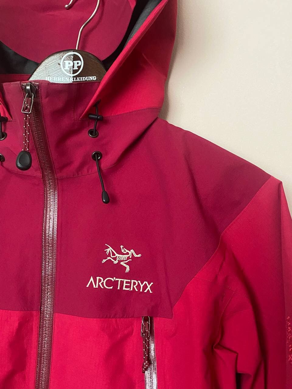 Arc'teryx Arc’teryx Gore-tex Pro Shell jacket pink Size M / US 6-8 / IT 42-44 - 3 Thumbnail