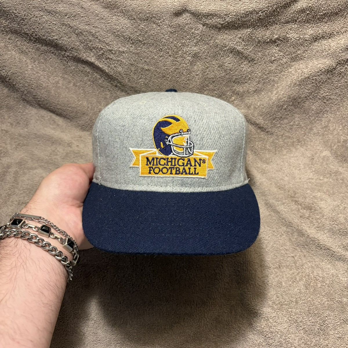 New Era Vintage 90s Michigan Wolverines Football SnapBack Hat USA Size ONE SIZE - 2 Thumbnail