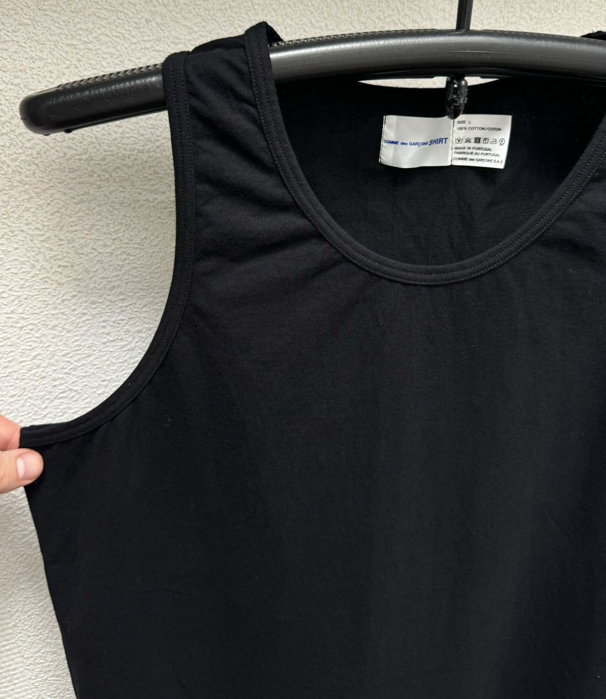 Comme des Garcons Comme Des Garcons Cdg Play black sleeveless L sz Size US L / EU 52-54 / 3 - 3 Thumbnail