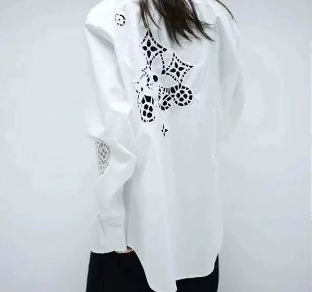 Louis Vuitton Louis Vuitton Show style white hollowed-out three-flower w Size US M / EU 48-50 / 2 - 9 Thumbnail
