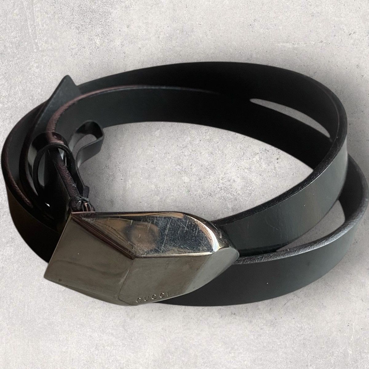 Gucci Geometric Rock Shape Blk Patent Leather Belt