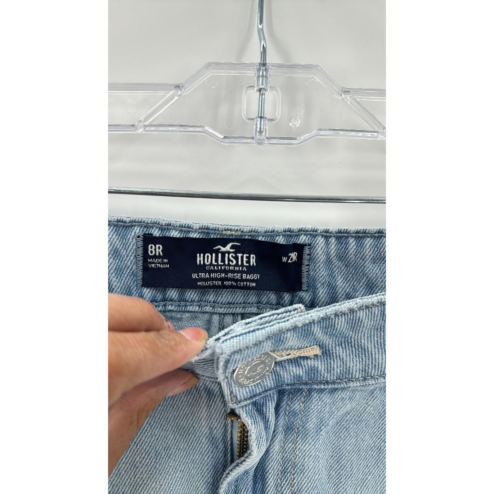 Hollister Hollister ultra high ride baggy light was wide leg jeans Size 30" / US 8 / IT 44 - 3 Thumbnail