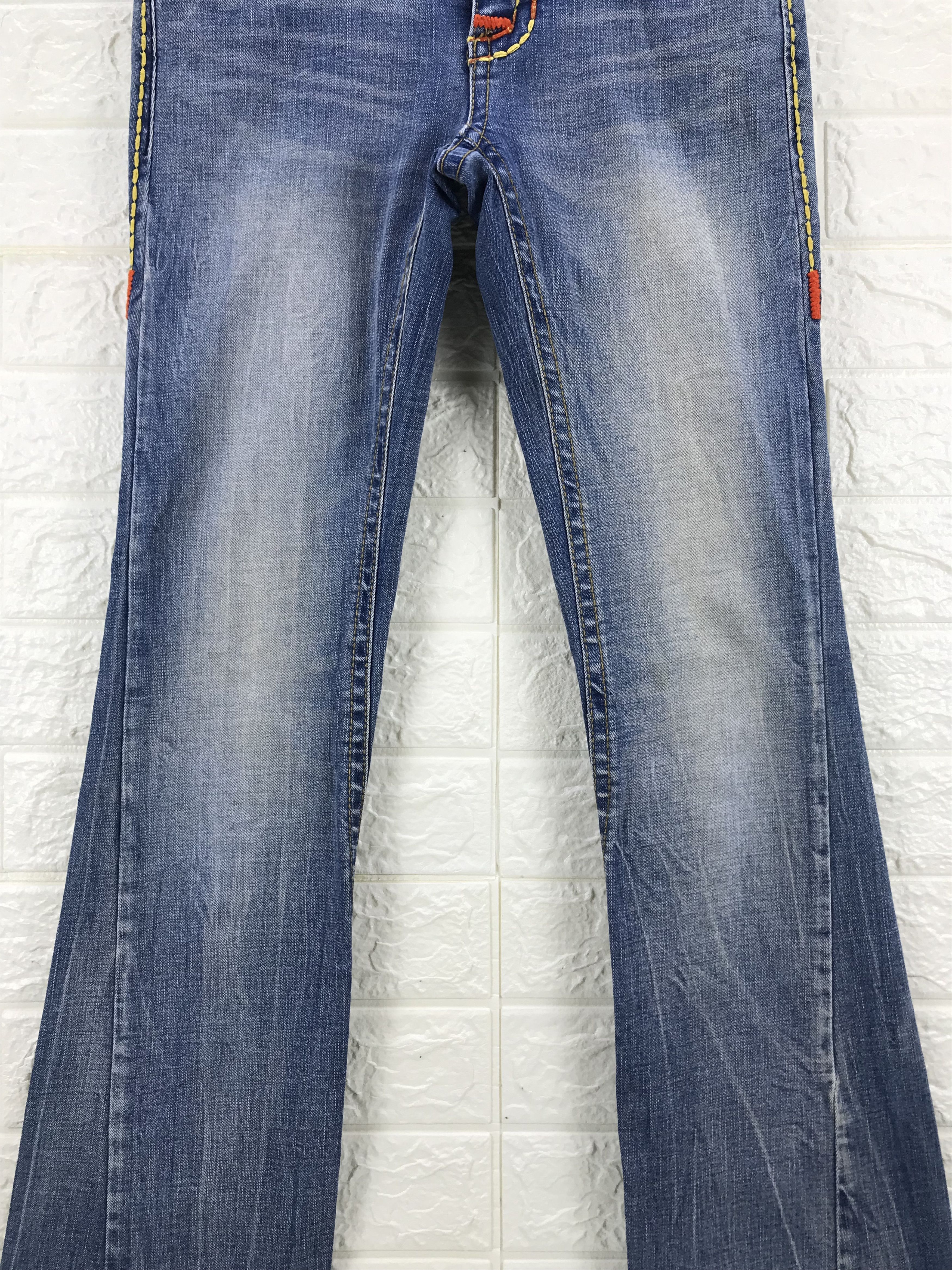 Japanese Brand Vintage Lolita Bell Bottom Washed Flare Jeans Size 28" / US 6 / IT 42 - 3 Thumbnail