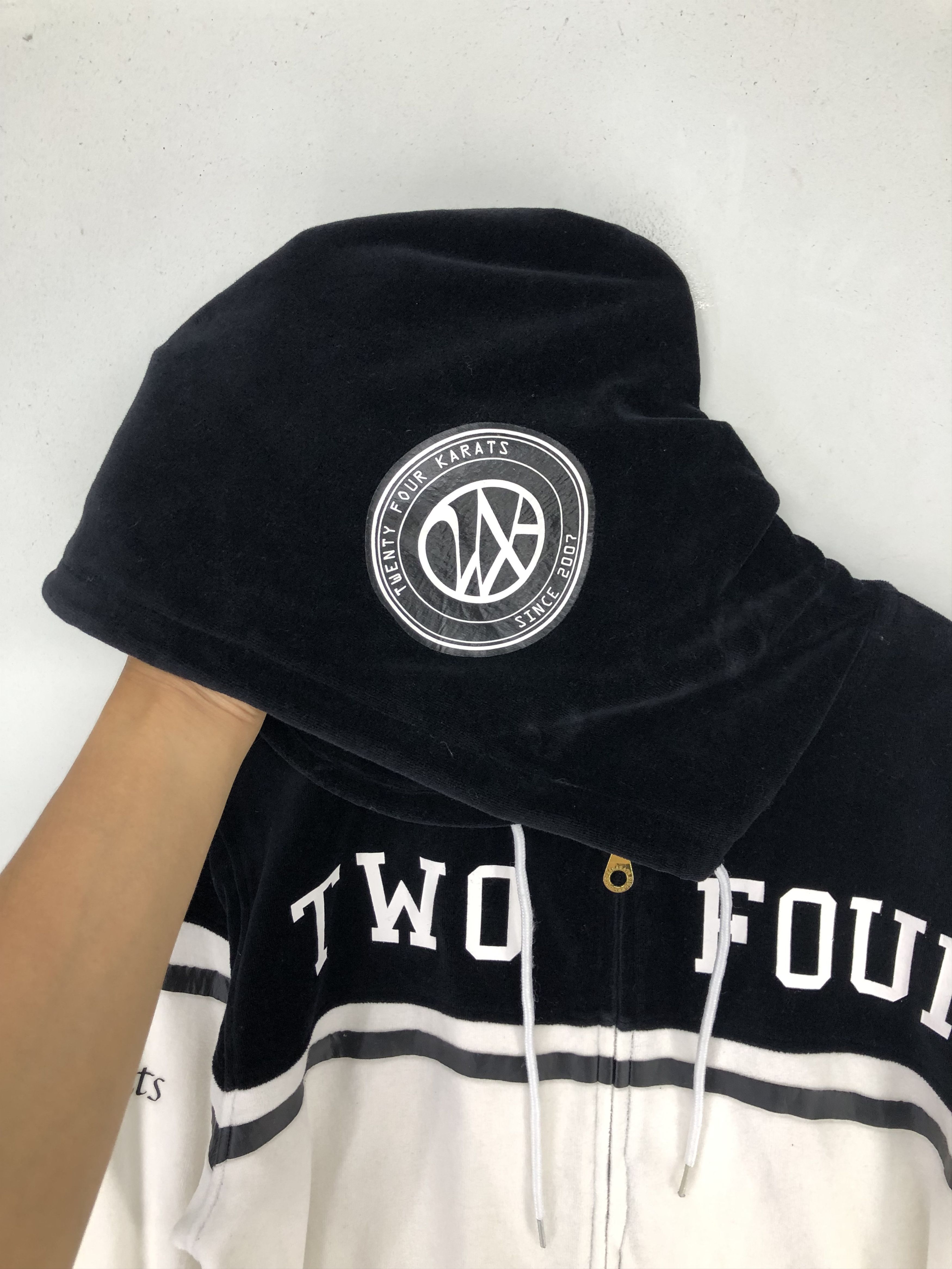 Japanese Brand 24karats Velour Full-Zip Track Jacket In Black And White Size US M / EU 48-50 / 2 - 8 Thumbnail