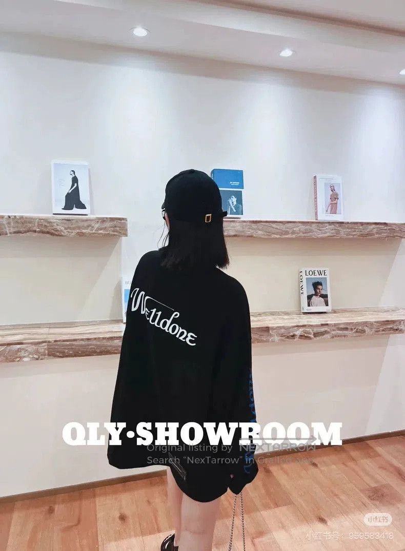 Vetements Black Graphic Sweatshirt with Movie Prints-yf. Size US S / EU 44-46 / 1 - 8 Thumbnail