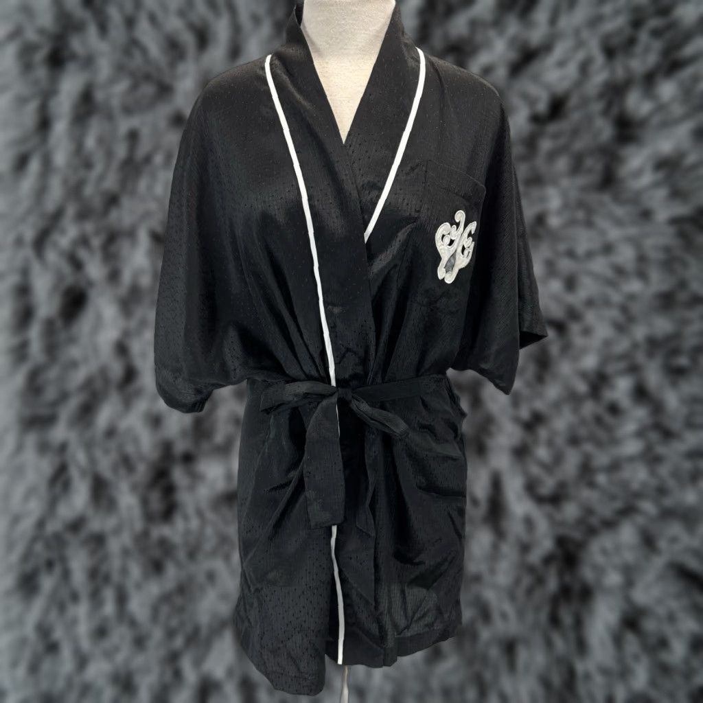Victoria's Secret VINTAGE Victoria's Secret Kimono Robe Women Small Black Belted 90s Solid Tie Short Gold Label Size 28" / US 6 / IT 42 - 1 Thumbnail