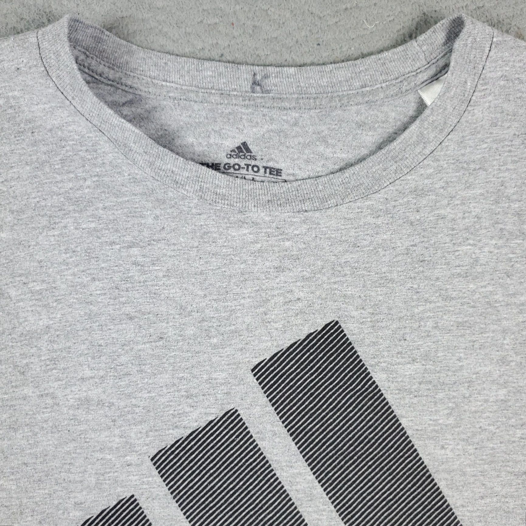Adidas Adidas Big Center Logo Gray T-Shirt Mens Size M Short Sleeve Crew Neck Cotton Blend Shirt Size US M / EU 48-50 / 2 - 2 Thumbnail