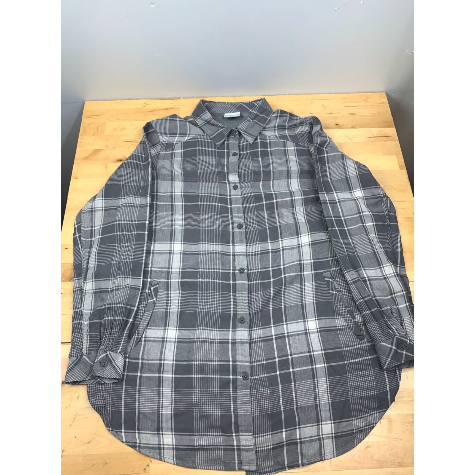 Vintage Columbia Button-Up Shirt XL Gray Plaid Long Sleeve Knit Casual Mens Size US XL / EU 56 / 4 - 2 Thumbnail