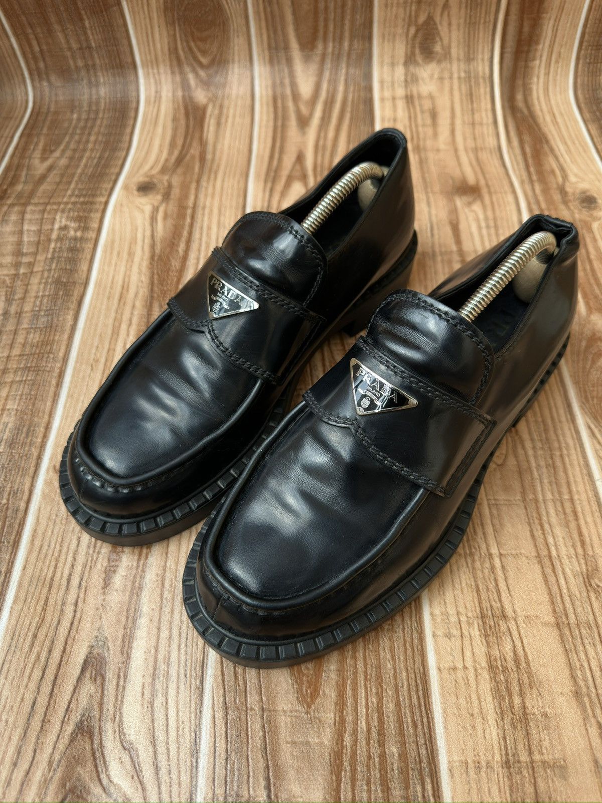 Prada Prada Brushed Leather Logo Loafers Size US 7.5 / EU 40-41 - 2 Thumbnail