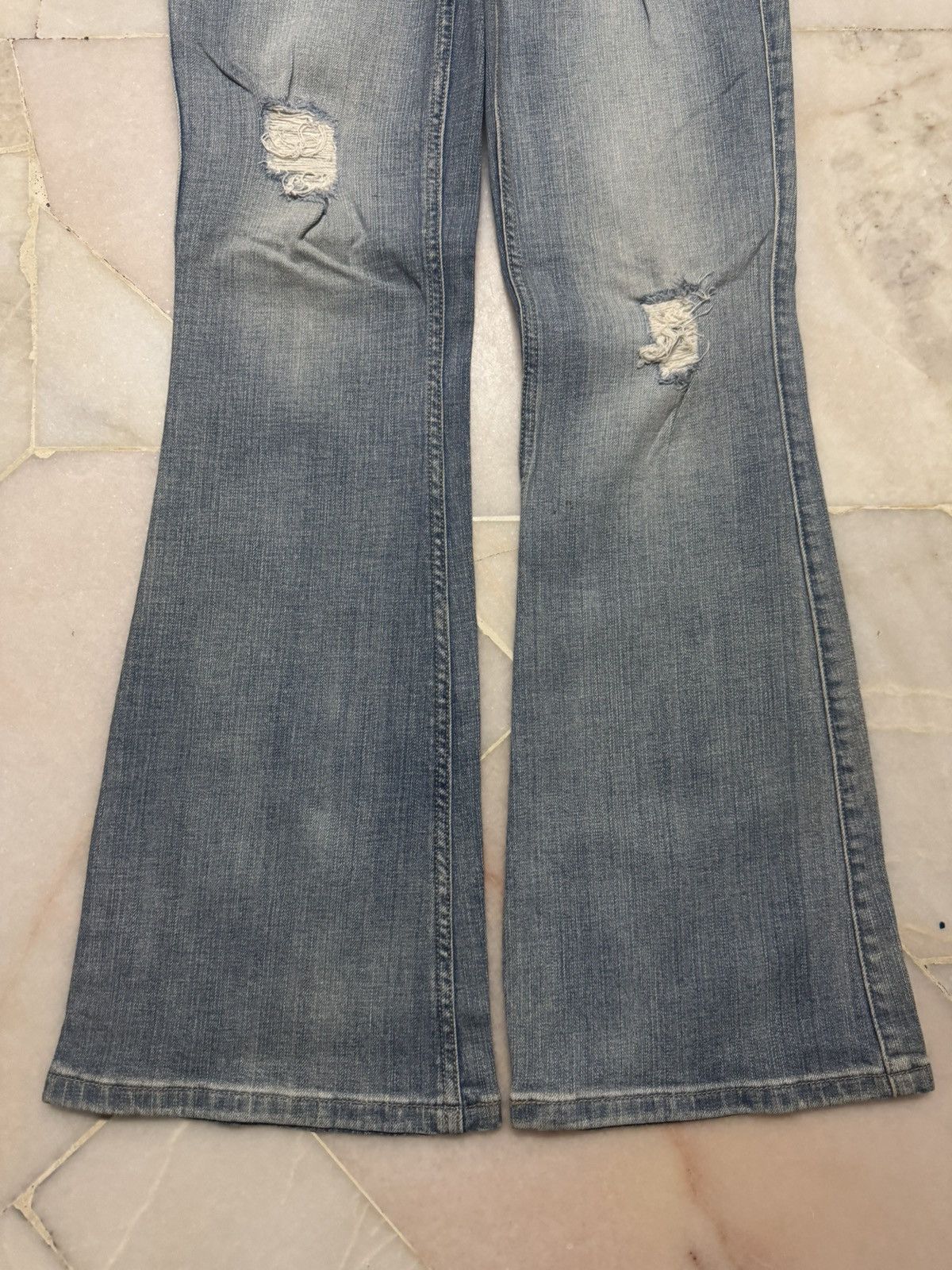 Levi's 💥BELL BOTTOM 90s💥TOO SUPERLOW 524 LEVI'S GRUNGE DISTRESS Size US 28 / EU 44 - 10 Thumbnail