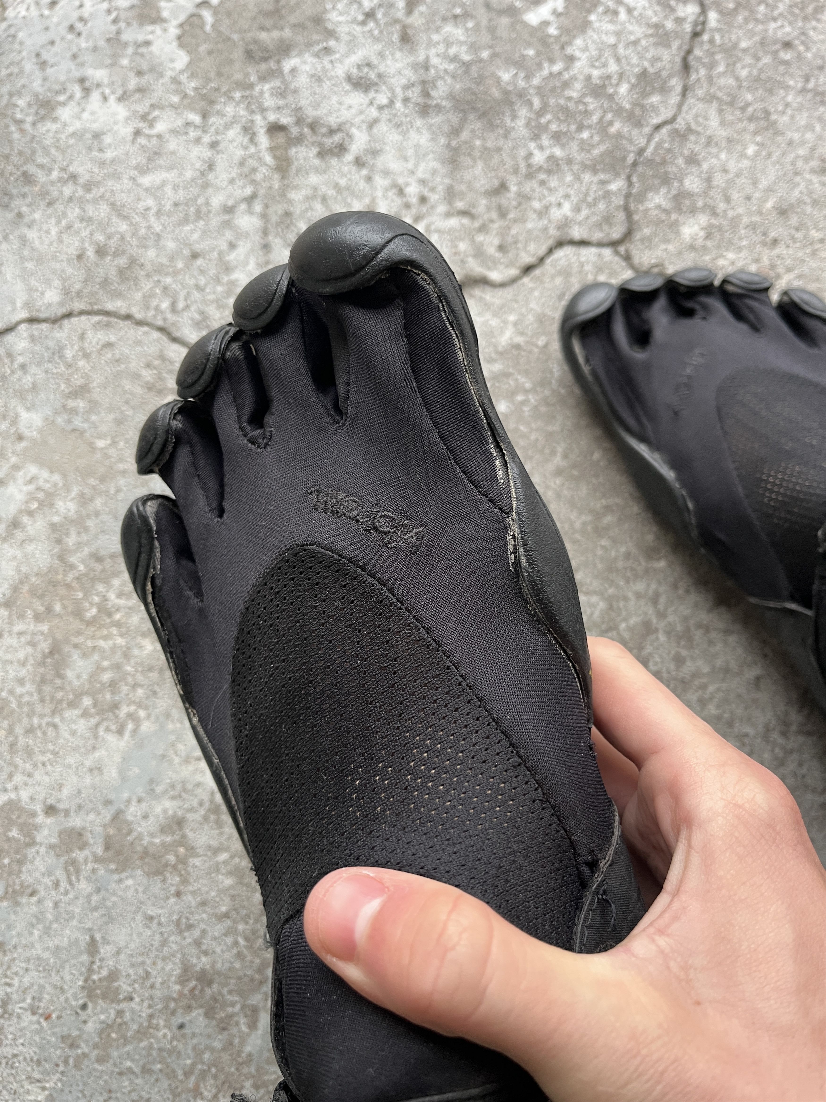Vibram vibram 5 fingers shoes velcro Size US 11.5 / EU 44-45 - 4 Thumbnail