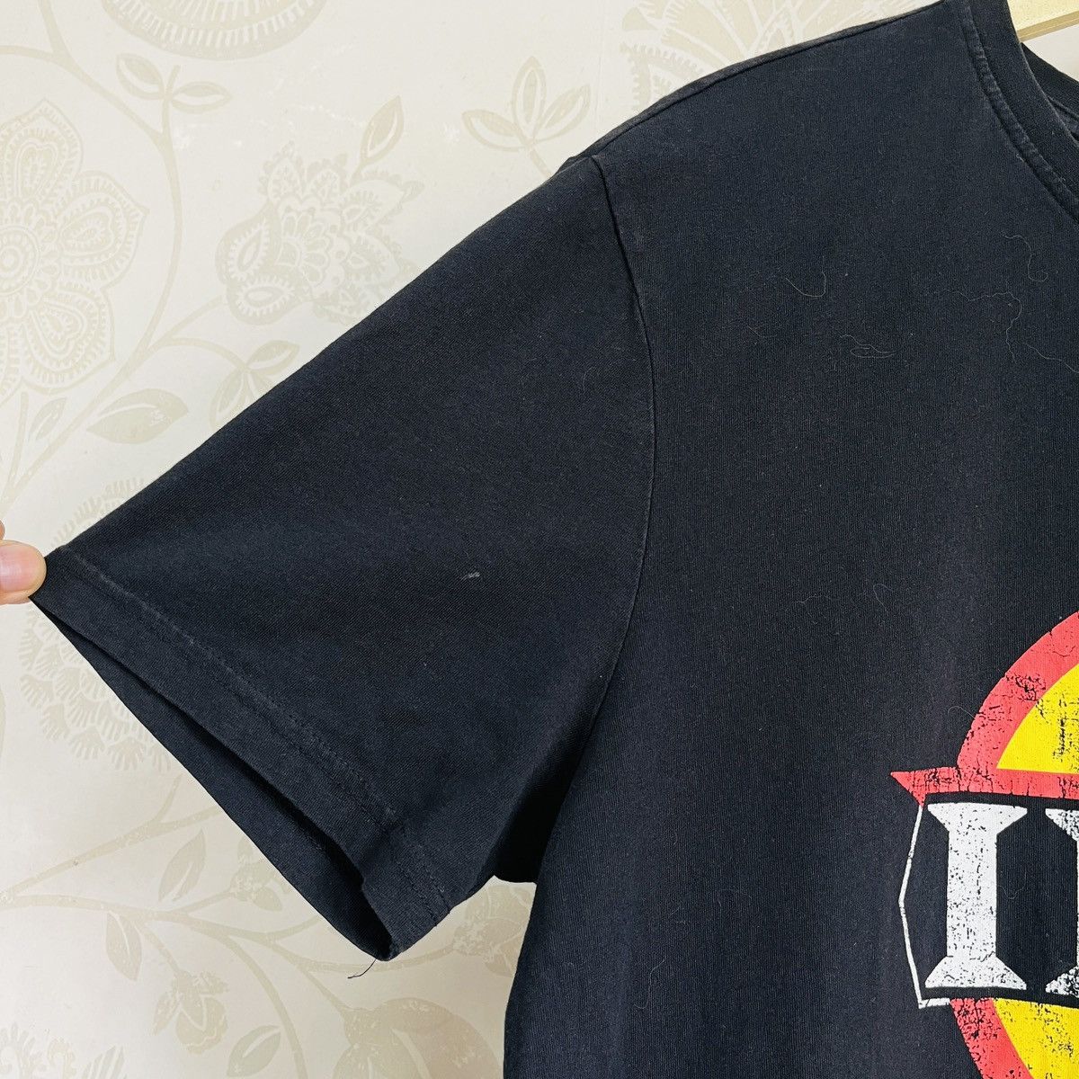 Band Tees INXS Rock Band 1977 TShirt Big Logo Printed Size US M / EU 48-50 / 2 - 7 Thumbnail