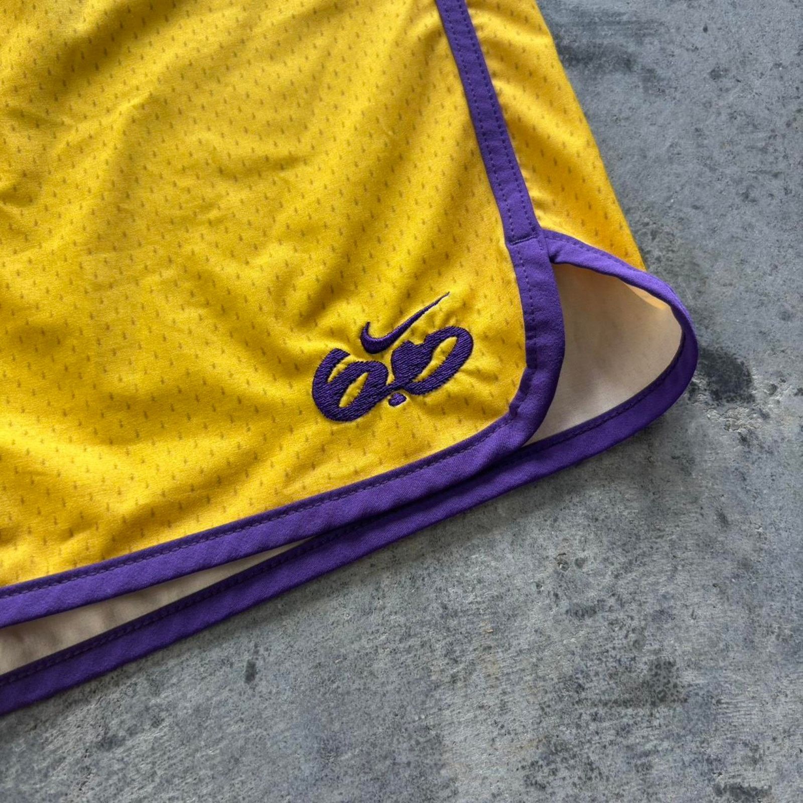 NBA × Nike × Vintage Y2K Nike 6.0 LA Lakers Swim Trunks Size US 31 - 2 Thumbnail