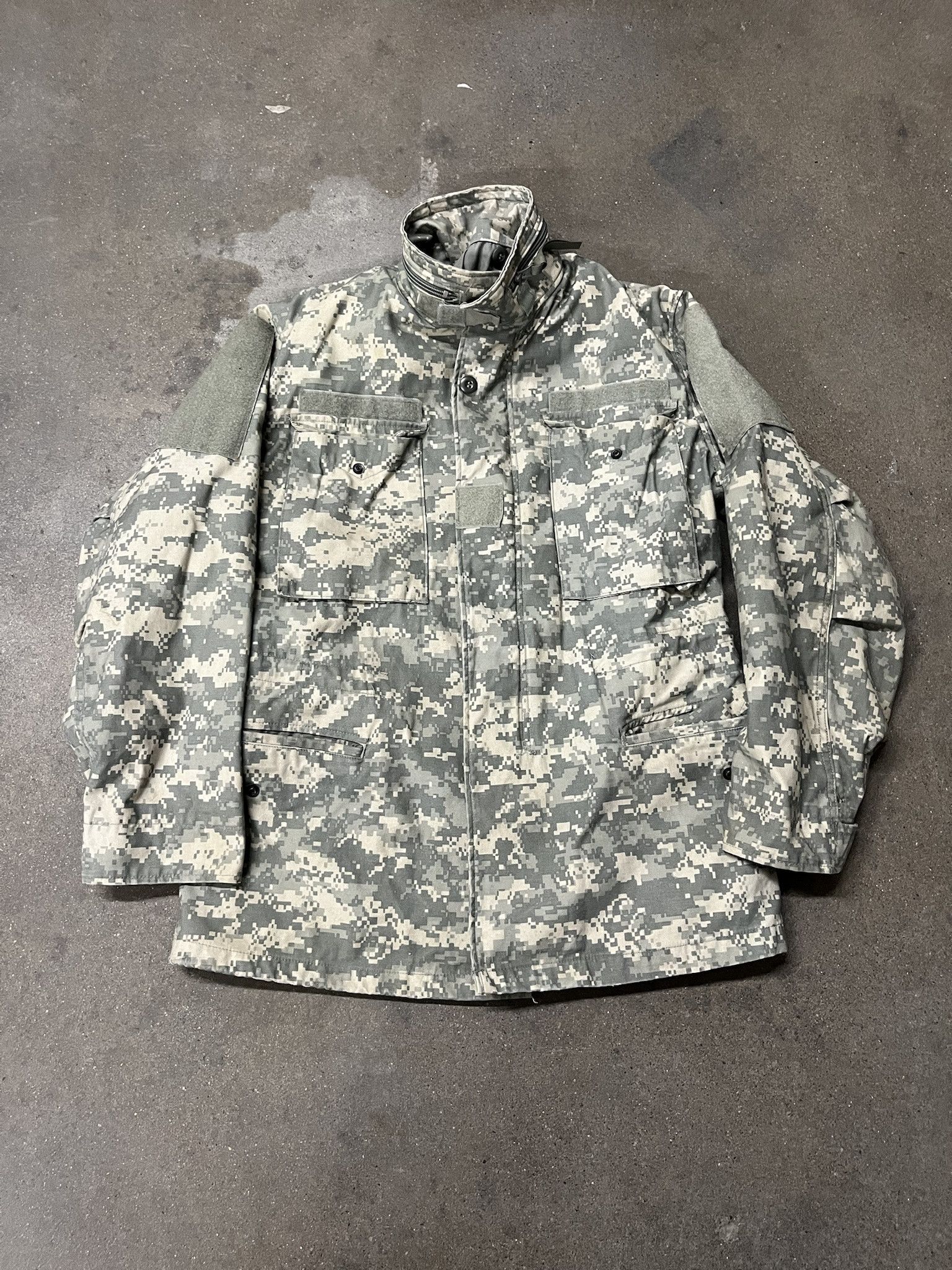 Vintage Vintage 1990s Digi Camo Miltiary Jacket Size Small Size US S / EU 44-46 / 1 - 1 Thumbnail