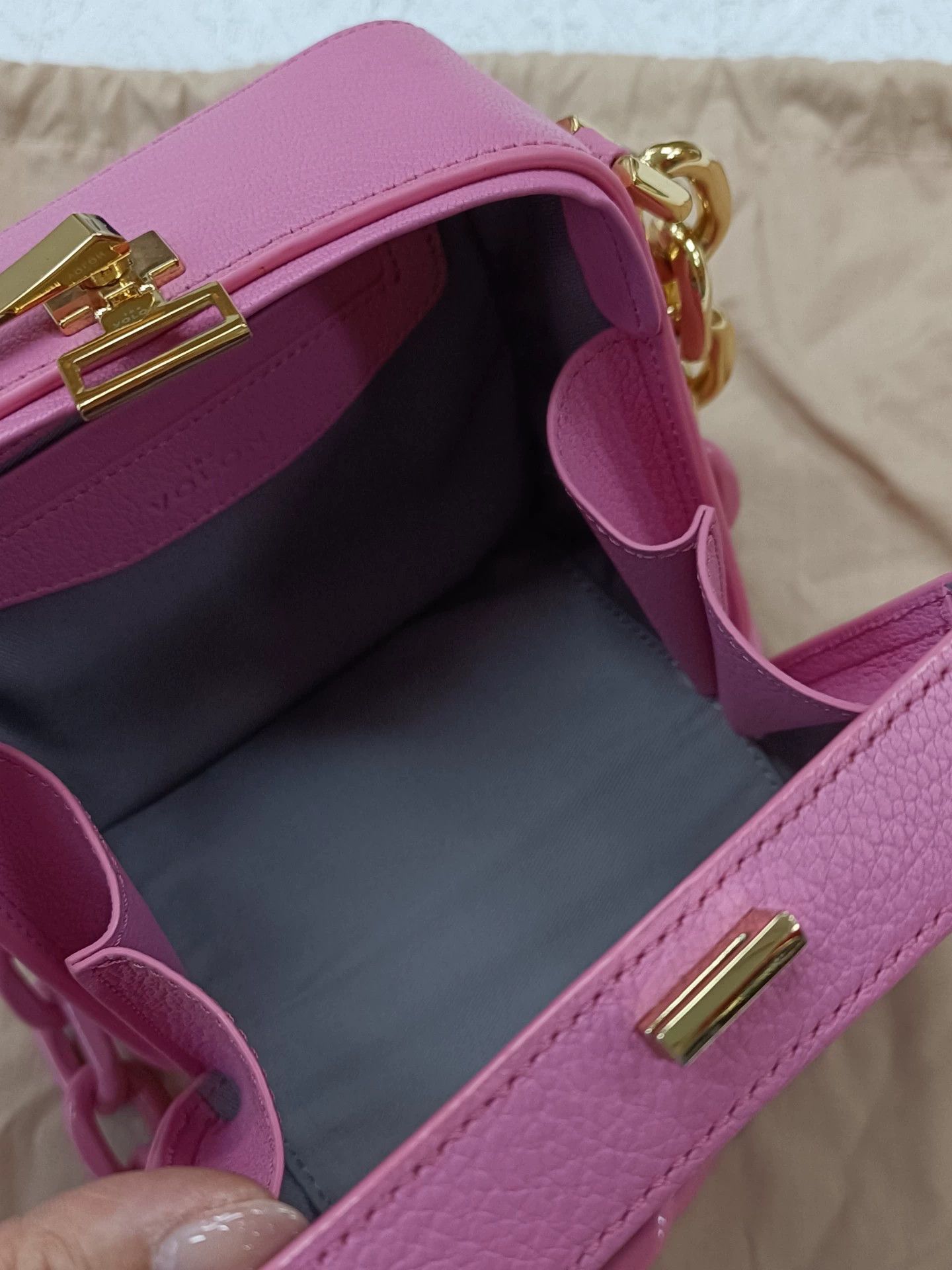 Other The Volon Pink Chain Bag w/Dustbag 15x12x14 Size ONE SIZE - 9 Thumbnail