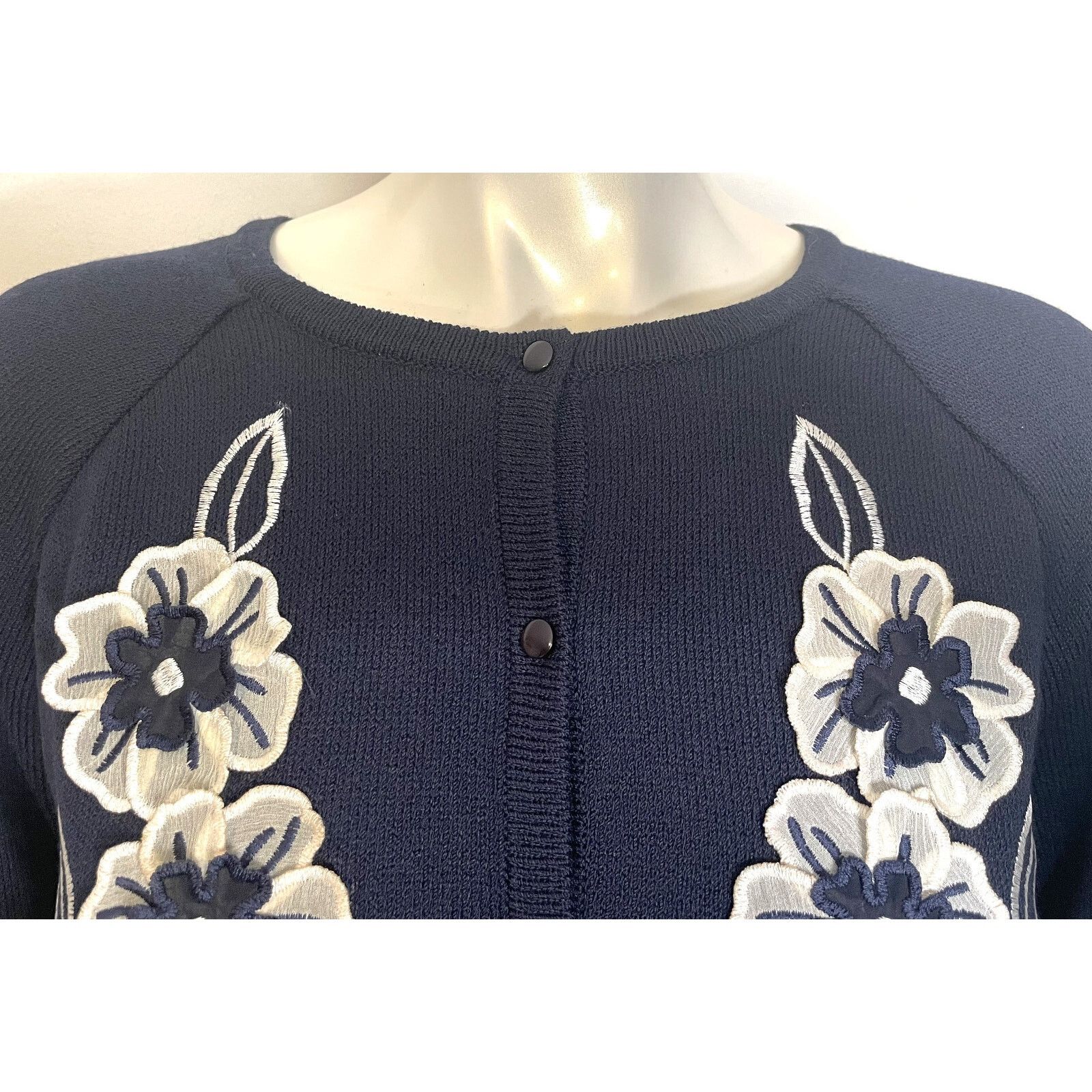 St. John St John Navy Blue White Floral Trim Cardigan Sweater XL Size XL / US 12-14 / IT 48-50 - 9 Thumbnail