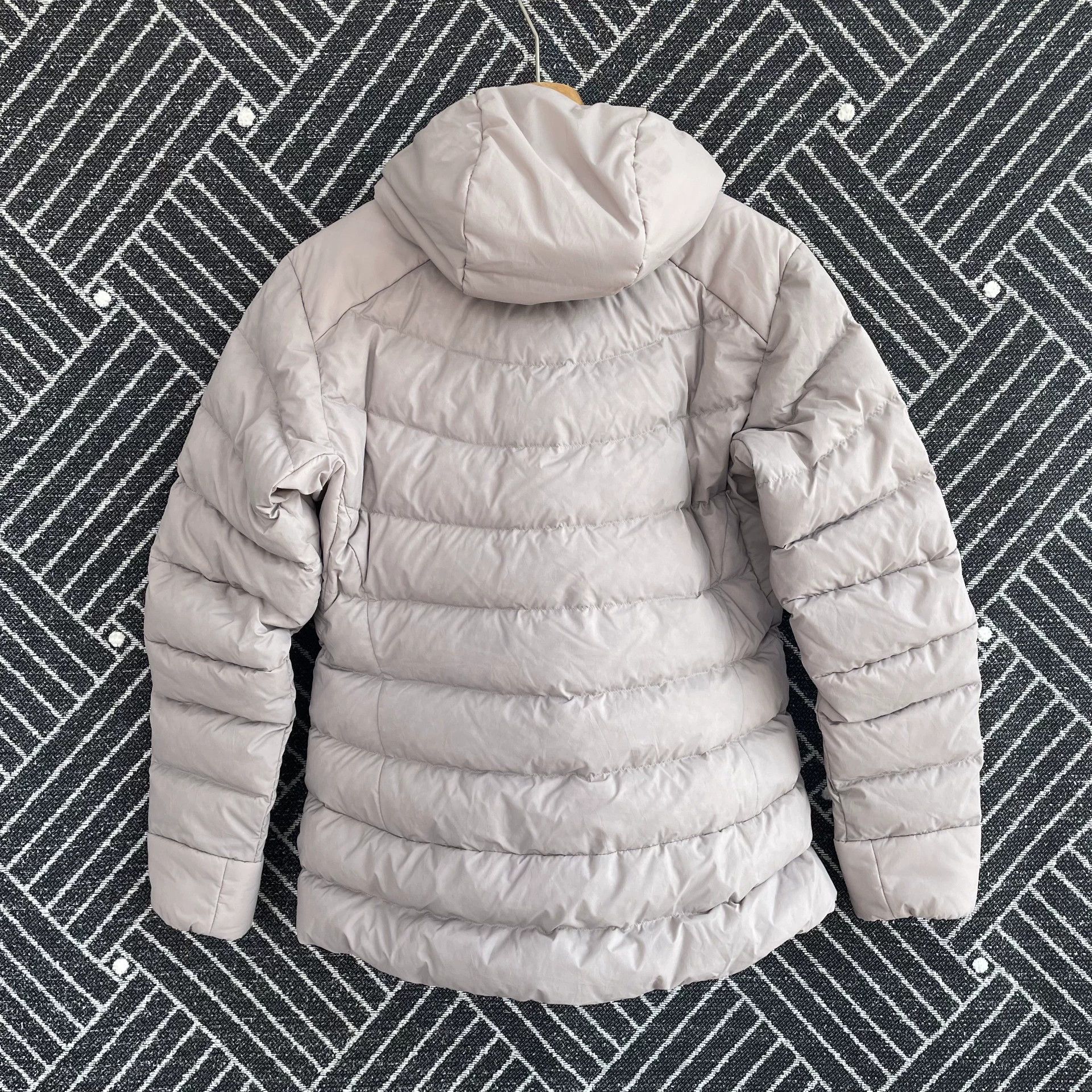 Arc'teryx Arcteryx Thorium Ar 750 Logo Wmns M 98 New Puffer Size L / US 10 / IT 46 - 2 Thumbnail