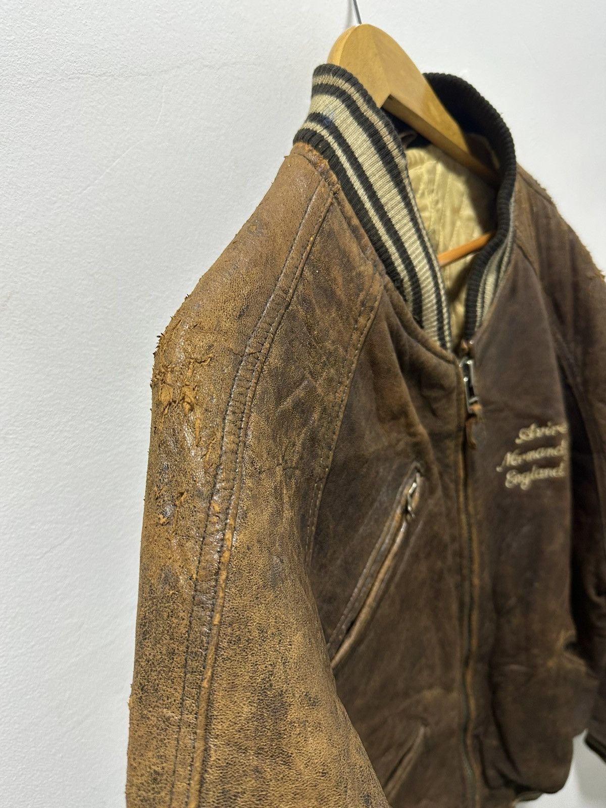 Avirex Vintage Avirex Leather Jacket Bomber Jacket Design USA Size US M / EU 48-50 / 2 - 8 Thumbnail