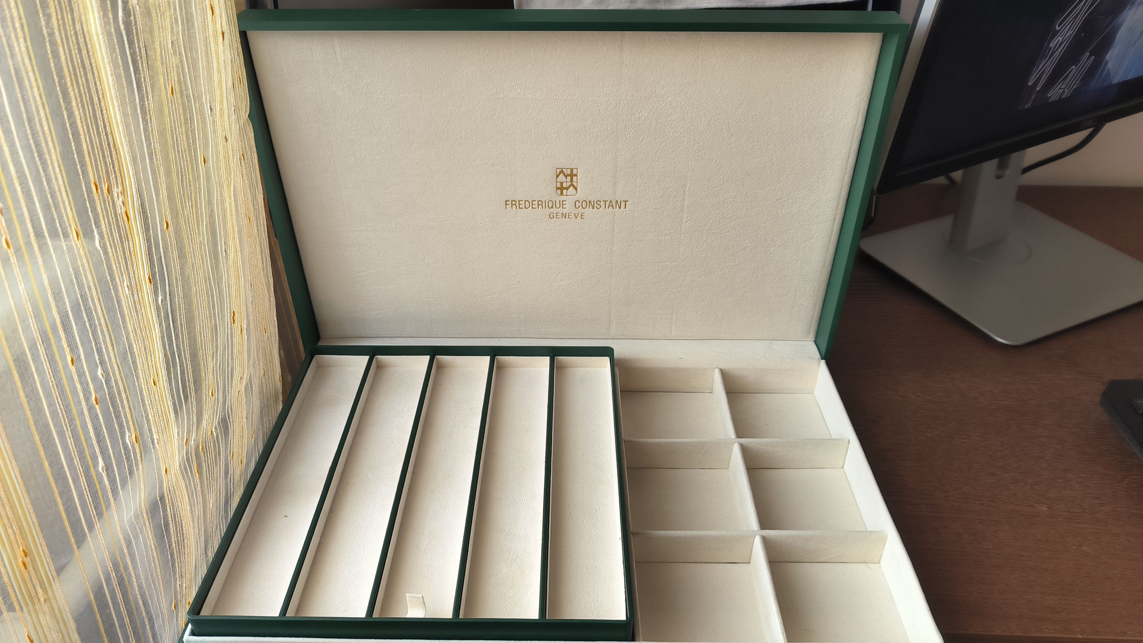Frederique Constant Frederique Constant watch box Size ONE SIZE - 1 Thumbnail
