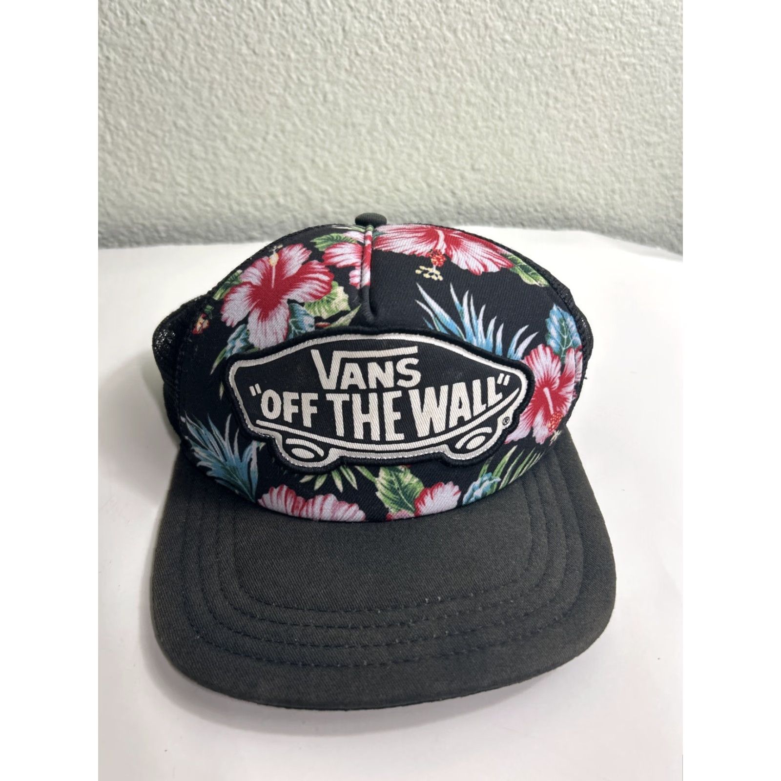 Vans Vans Off The Wall Hat Trucker Black Floral Hibiscus Adjustable One Size Size ONE SIZE - 2 Thumbnail