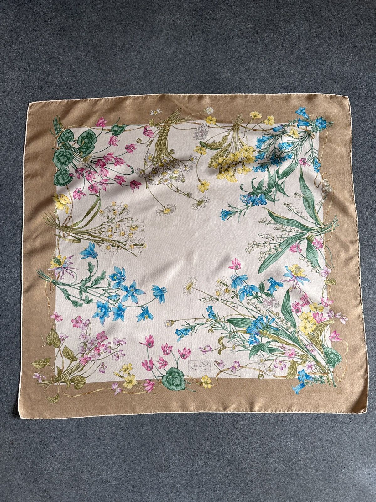 Gucci Vintage GUCCI Light Brown Floral Print Silk Scarf Size ONE SIZE - 13 Thumbnail