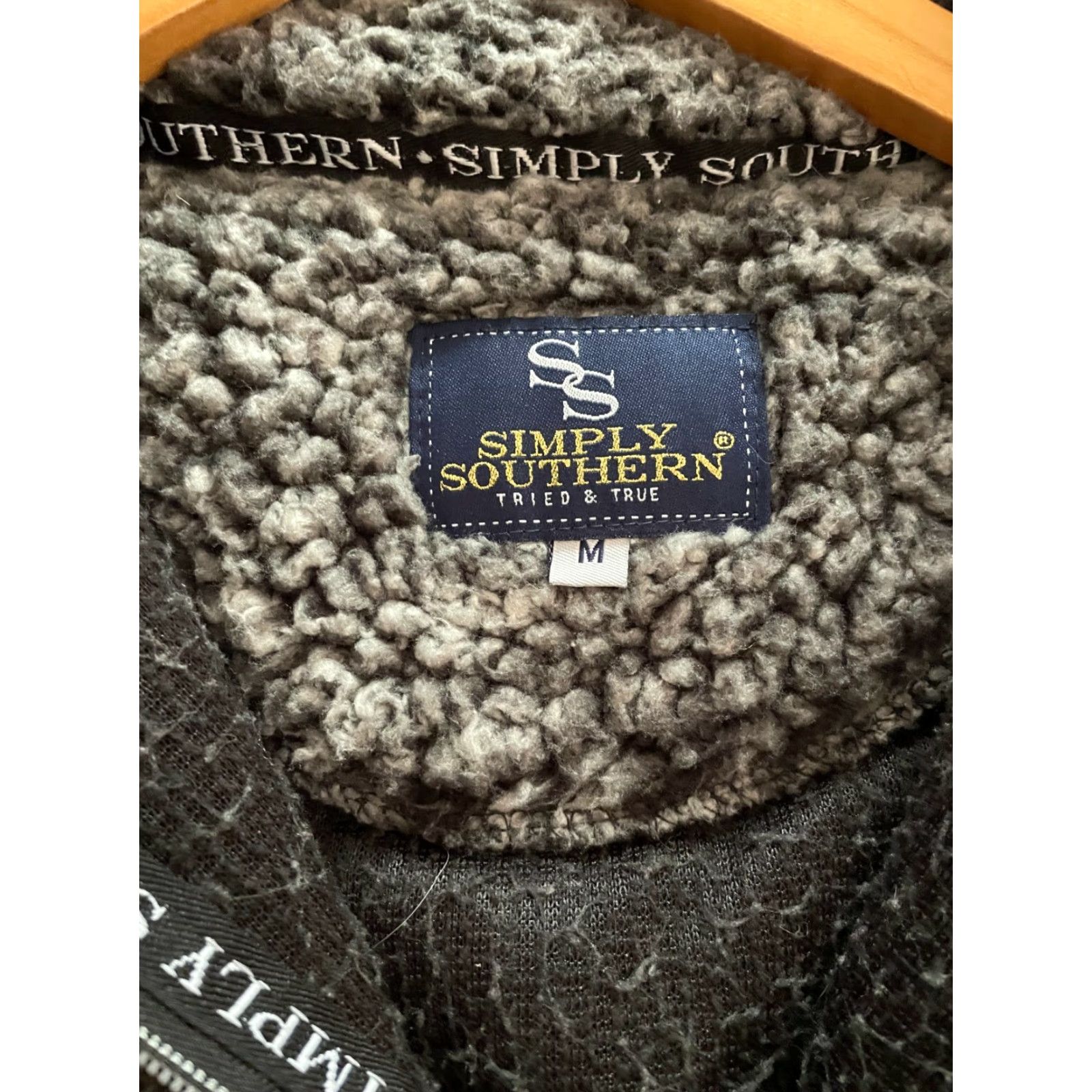 Vintage Girls Simply Southern Sherpa Pull Over Jacket Medium Gray Cozy Jacket Girls Medium Gray Simply Southern Sherpa Jacket Size M / US 6-8 / IT 42-44 - 3 Thumbnail
