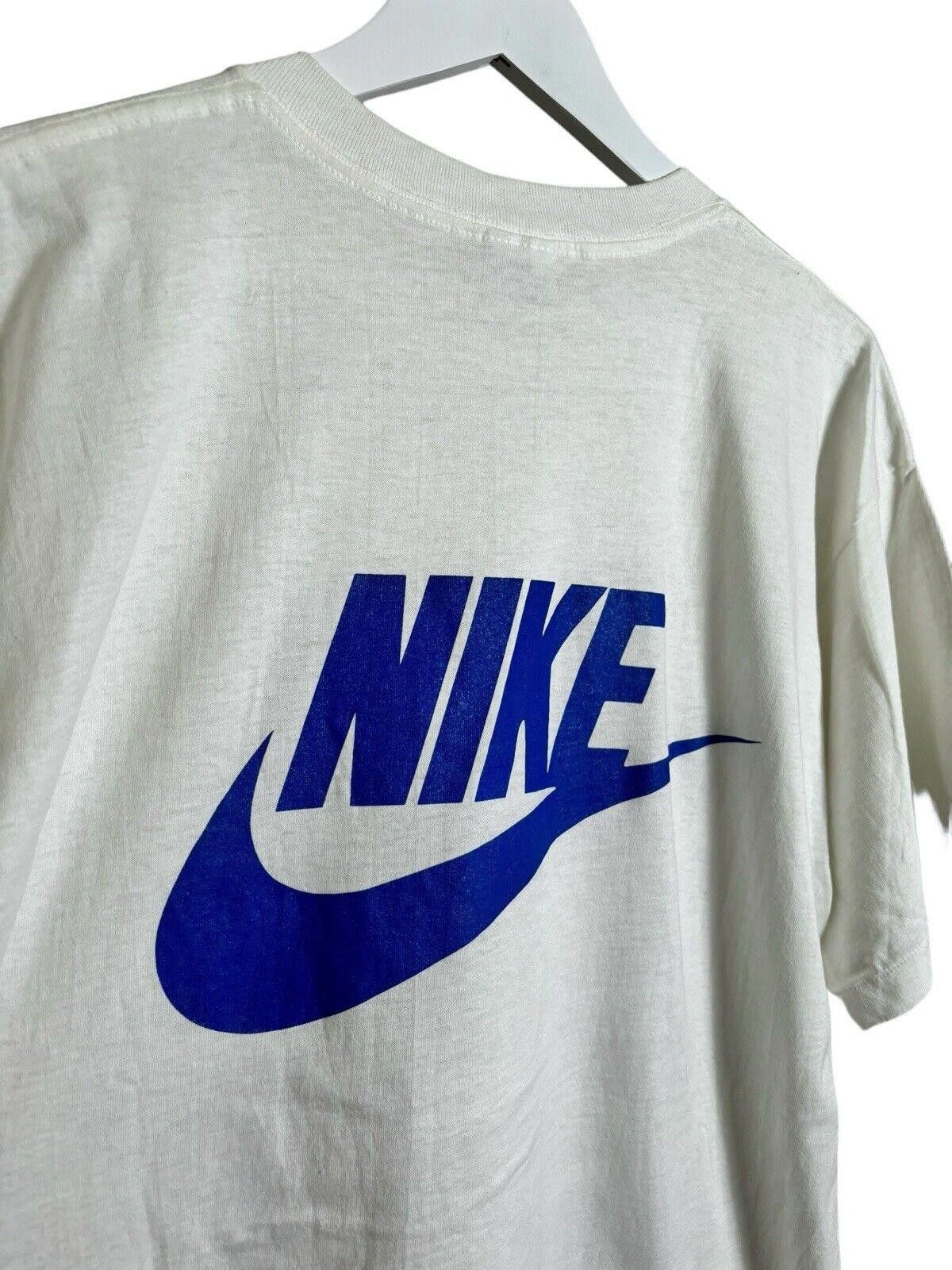 Nike Vintage Nike John Stockton Barcelona Autographed T-shirt XL Size US XL / EU 56 / 4 - 7 Thumbnail