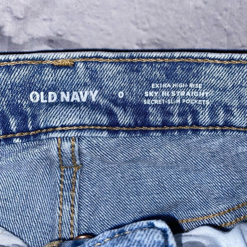 Old Navy Old Navy women 0 extra high rise sky hi straight secret slim Size 25" / US 0 / IT 36 - 5 Thumbnail