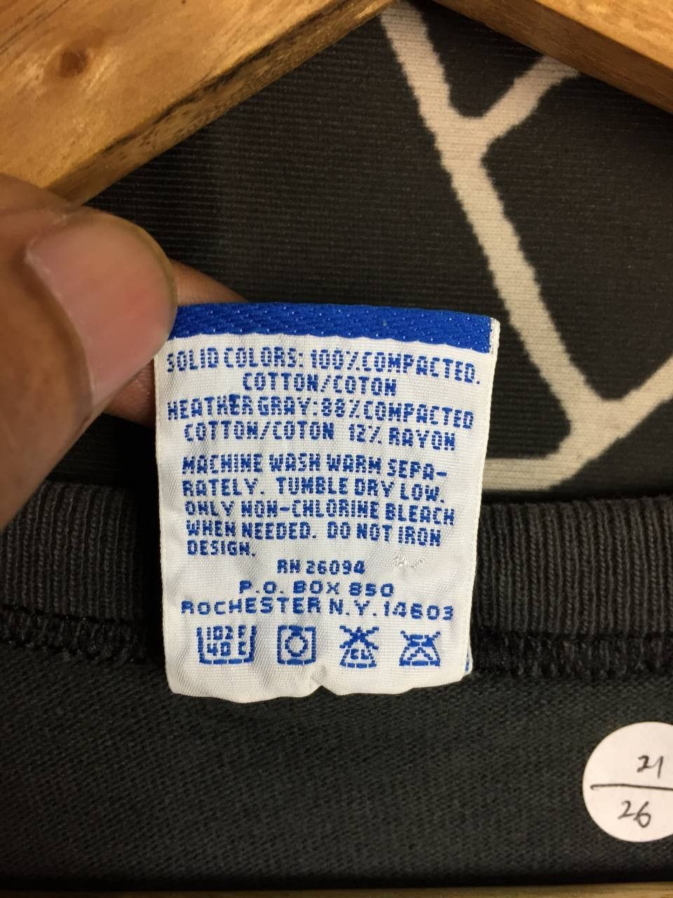 Champion Vtg Champion Athletic Apparel Made In Usa Script Logo Tee Size US M / EU 48-50 / 2 - 8 Thumbnail