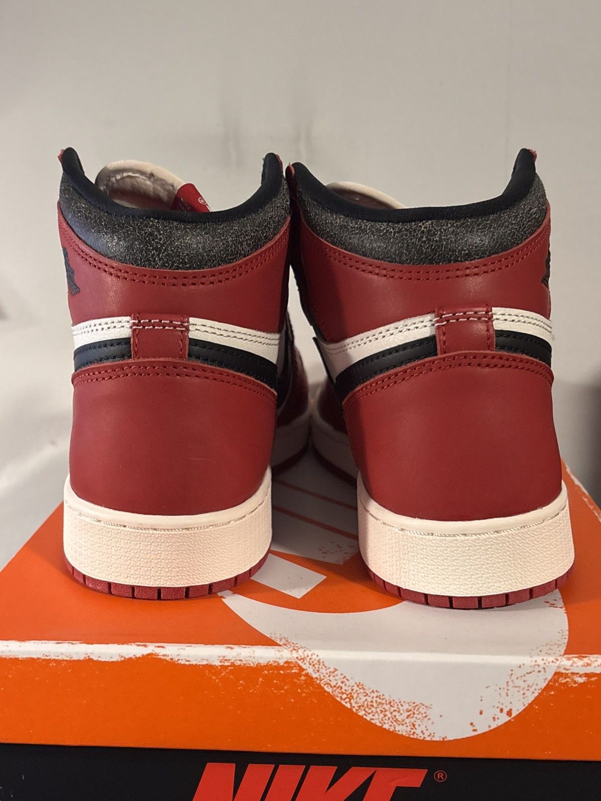 Jordan Brand Jordan 1 OG Chicago Lost and Found (GS) FD1437-612 Sz 6.5 Size US 6.5 / EU 39-40 - 5 Thumbnail