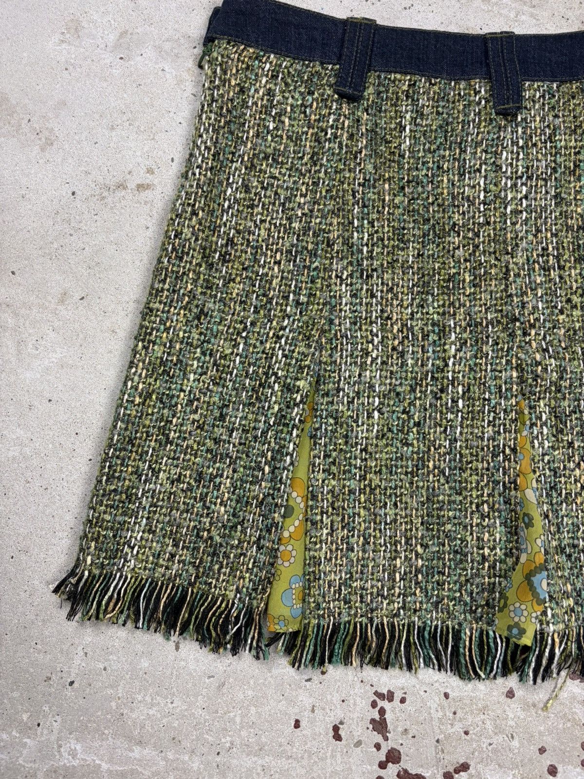 Dolce & Gabbana 2000s Dolce & Gabbana Knitted Mini Skirt Fringe Tweed Size 28" / US 6 / IT 42 - 11 Thumbnail