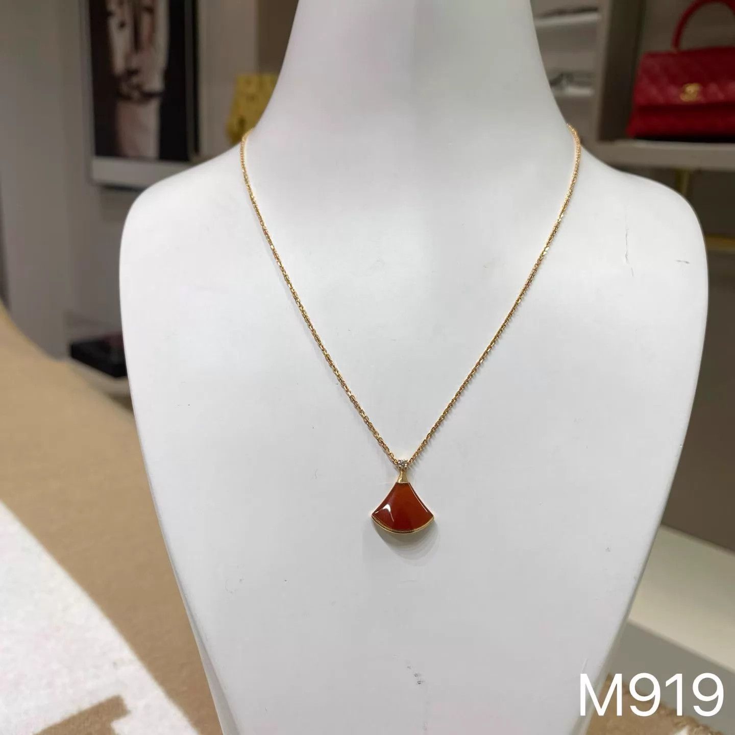 Bvlgari Bvlgari DIVAS’ DREAM Red Agate Fan Necklace ’20 LN M919 Size ONE SIZE - 1 Thumbnail