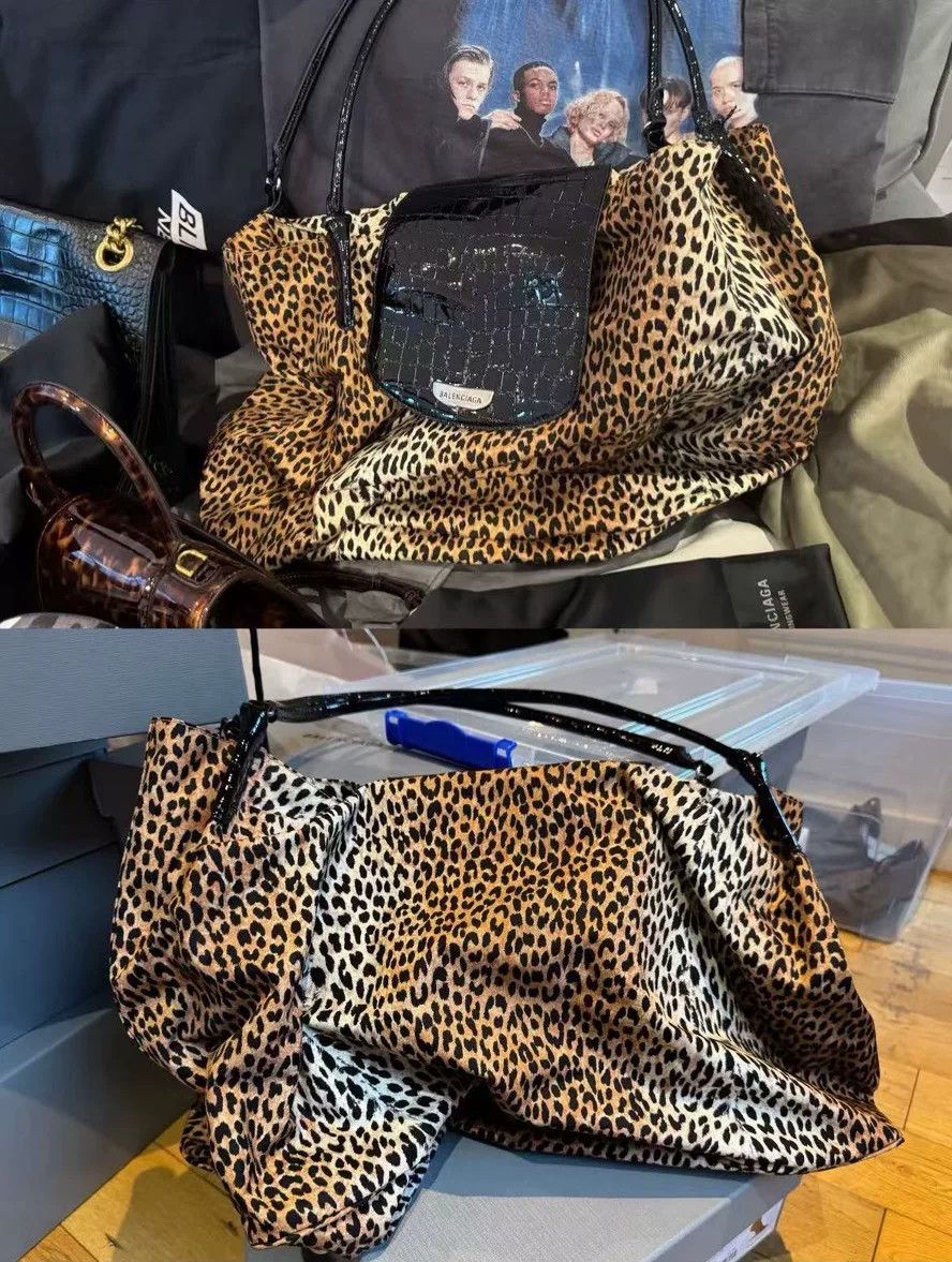 Balenciaga Balenciaga Geneve Large Hobo Bag Size ONE SIZE - 1 Thumbnail
