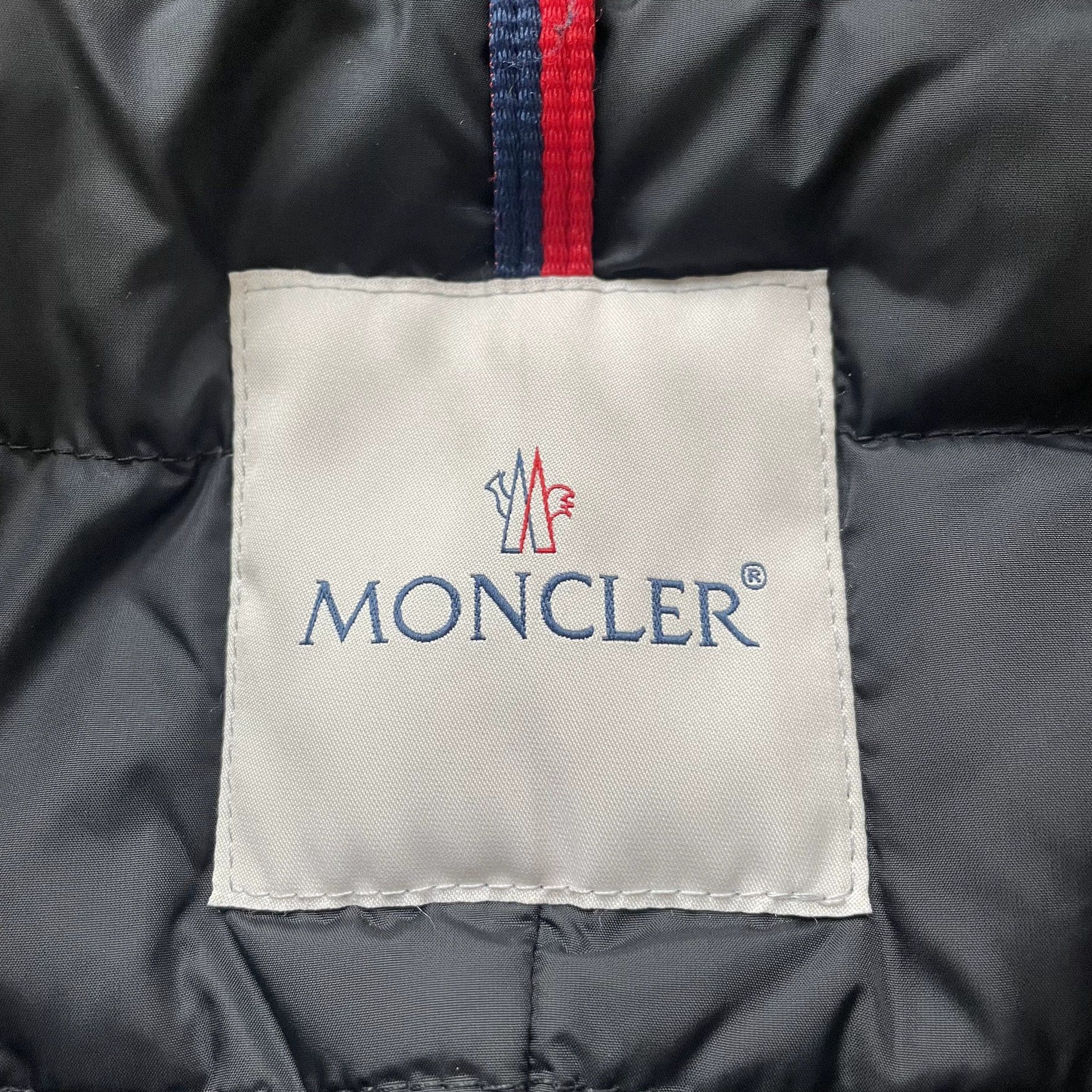 Moncler Moncler 99 New Army Green Fur Collar Parka Women's 0 Size XS / US 0-2 / IT 36-38 - 4 Thumbnail