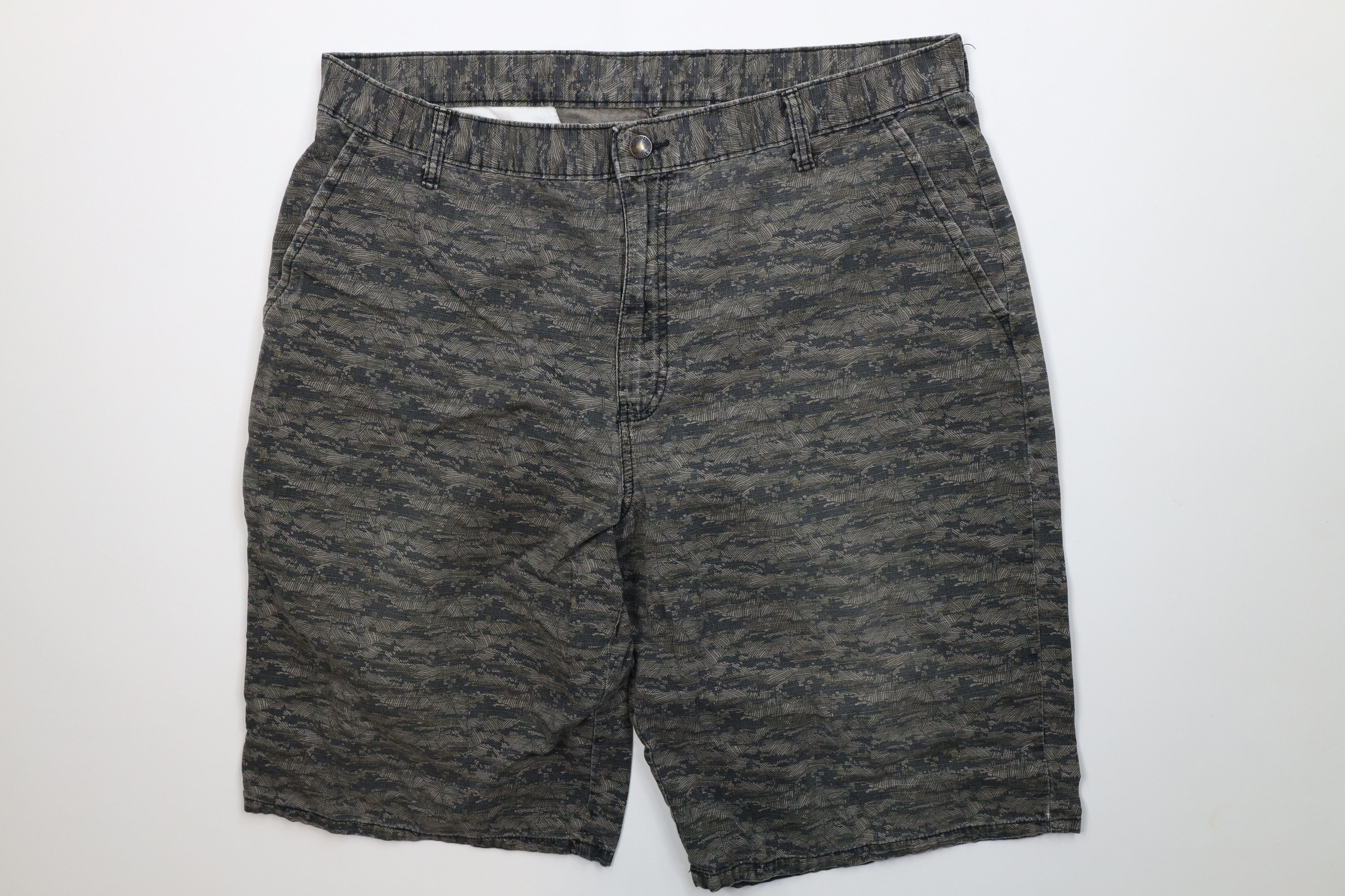 Dickies Vintage Dickies Relaxed Fit Digi Camouflage Shorts Cotton Size US 38 / EU 54 - 1 Thumbnail