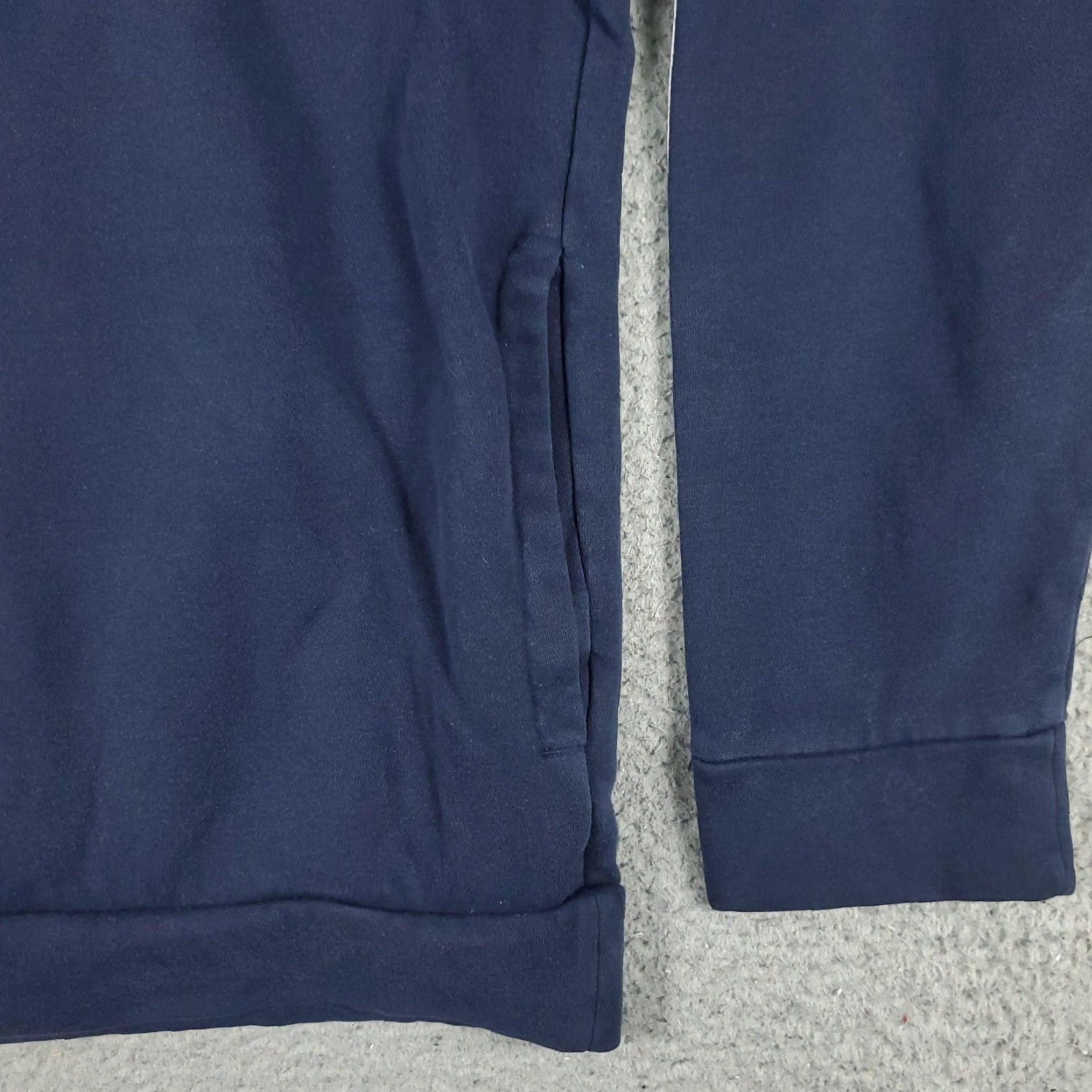 Adidas VINTAGE Adidas Hoodie Pullover Men Medium Blue Casual Sports Modern All Seasons Size US M / EU 48-50 / 2 - 5 Thumbnail