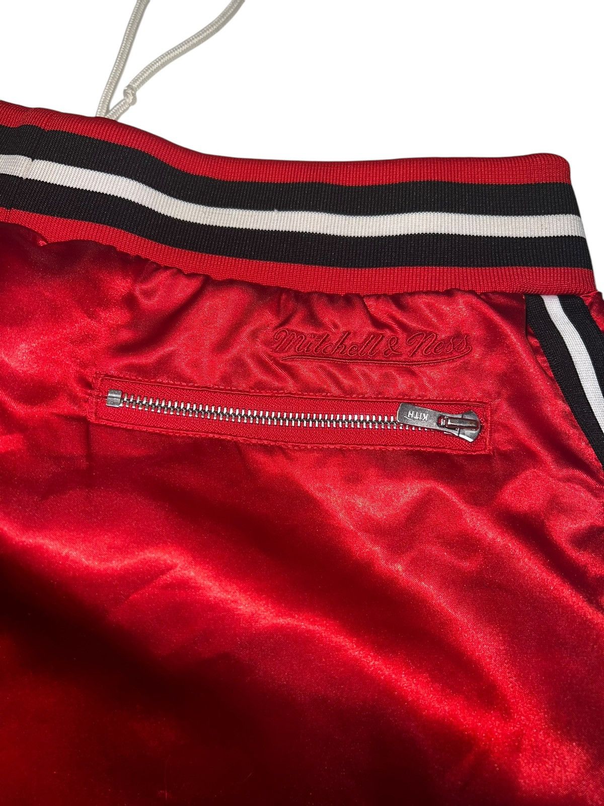 Kith × Mitchell & Ness Heat Pant Red Satin Size US 32 / EU 48 - 5 Thumbnail