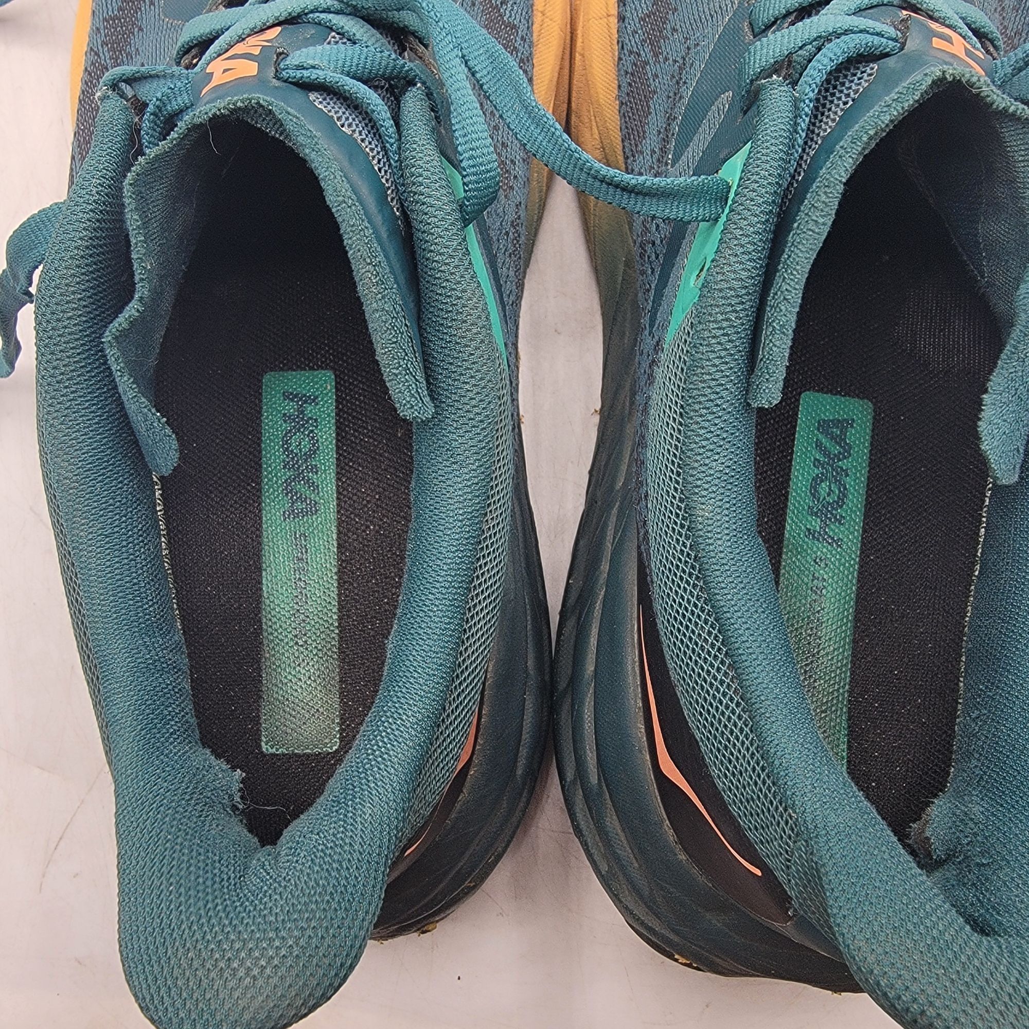 Hoka Hoka One One Speedgoat 5 GTX Womens 10 B Green Running Shoes Size US 10 / IT 40 - 5 Thumbnail