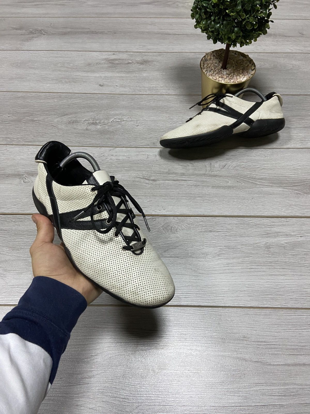 Versace Versace sneakers shoes leather Size US 11 / EU 44 - 2 Thumbnail