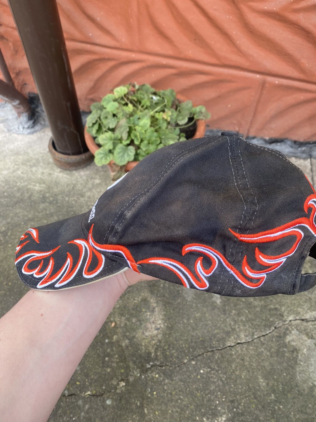 Mercedes-Benz VINTAGE MERCEDES BENZ JAPANESSE FLAME FADED CAP ONE SIZE Size ONE SIZE - 3 Thumbnail