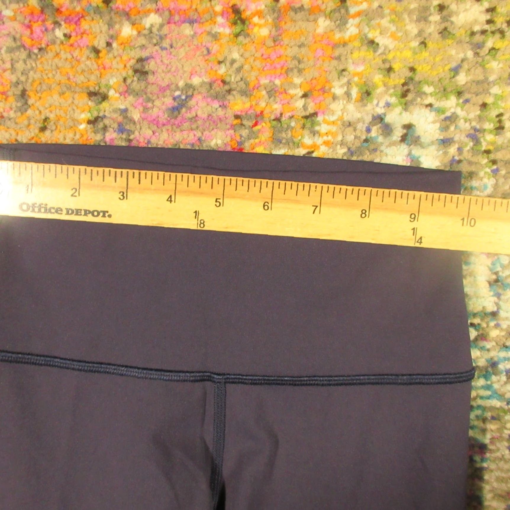 Lululemon VINTAGE Lululemon Cropped Leggings Woman’s 2 Navy Blue Yoga Stretch Pants EUC Size 26" / US 2 / IT 38 - 5 Thumbnail