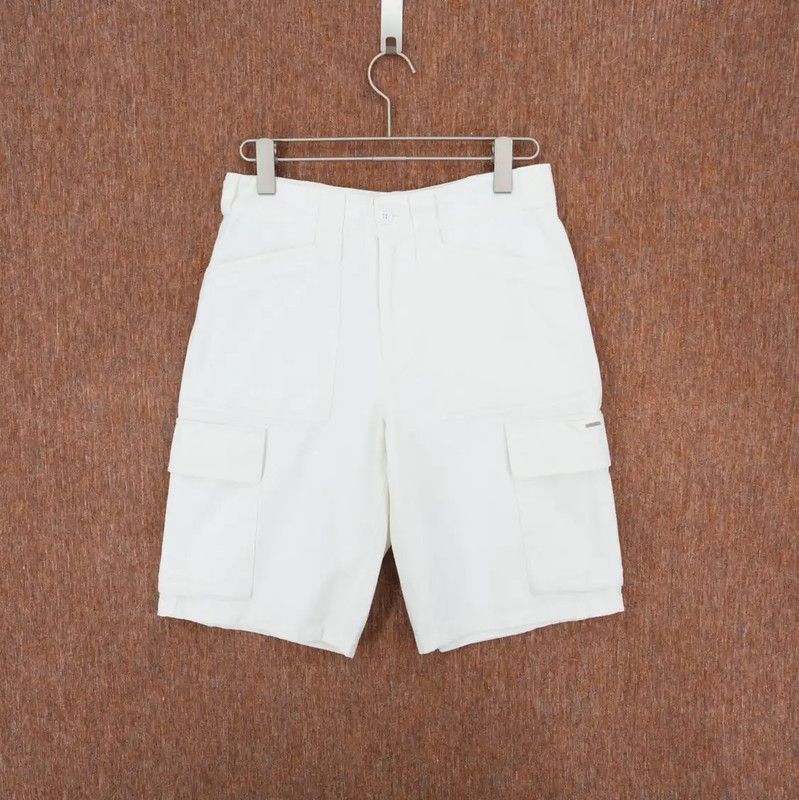 Louis Vuitton Louis Vuitton Women's White Denim Shorts 0089 Size 26" / US 2 / IT 38 - 1 Thumbnail