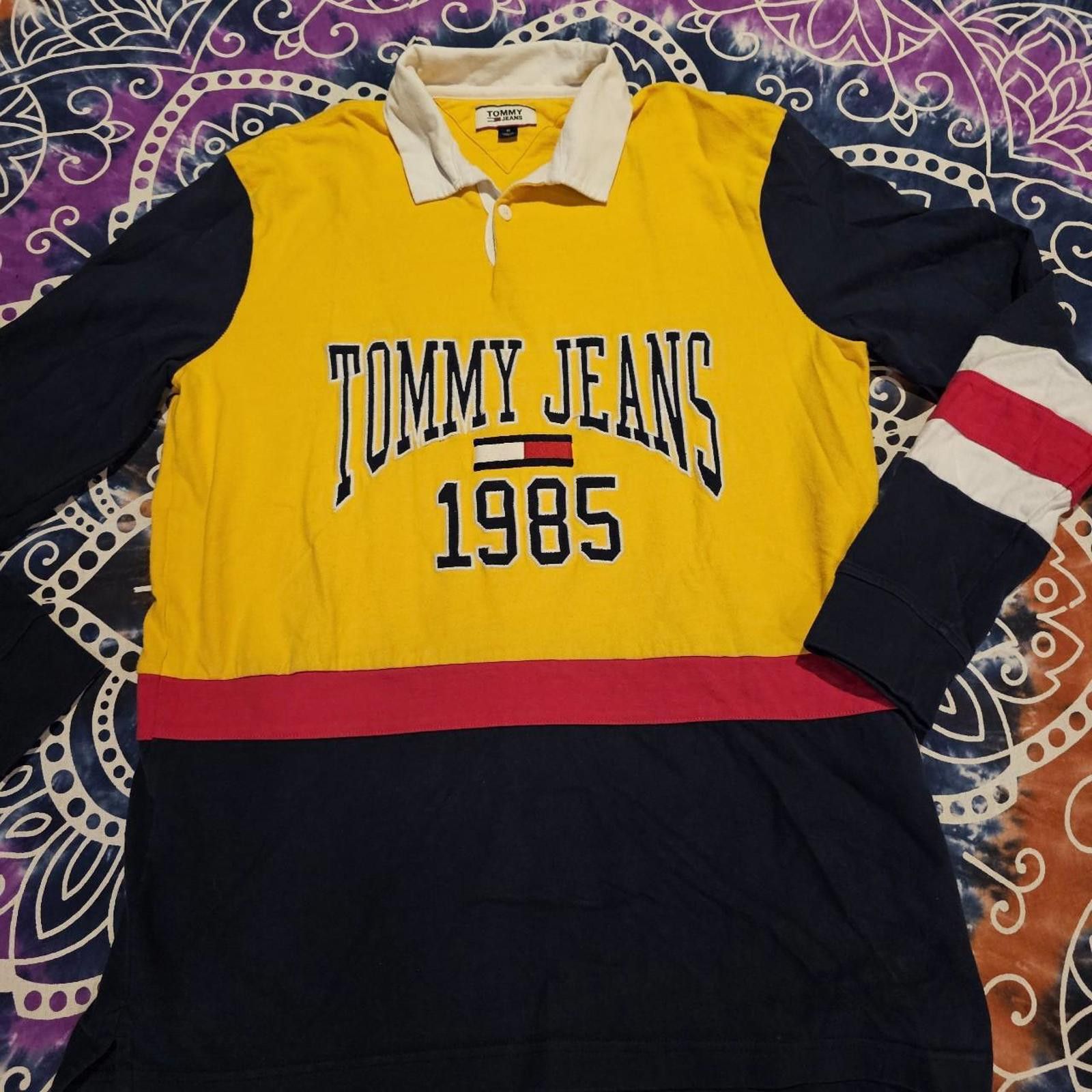 Tommy Hilfiger Tommy Hilfiger Vintage Yellow and Navy Polo-shirt Size US M / EU 48-50 / 2 - 2 Thumbnail