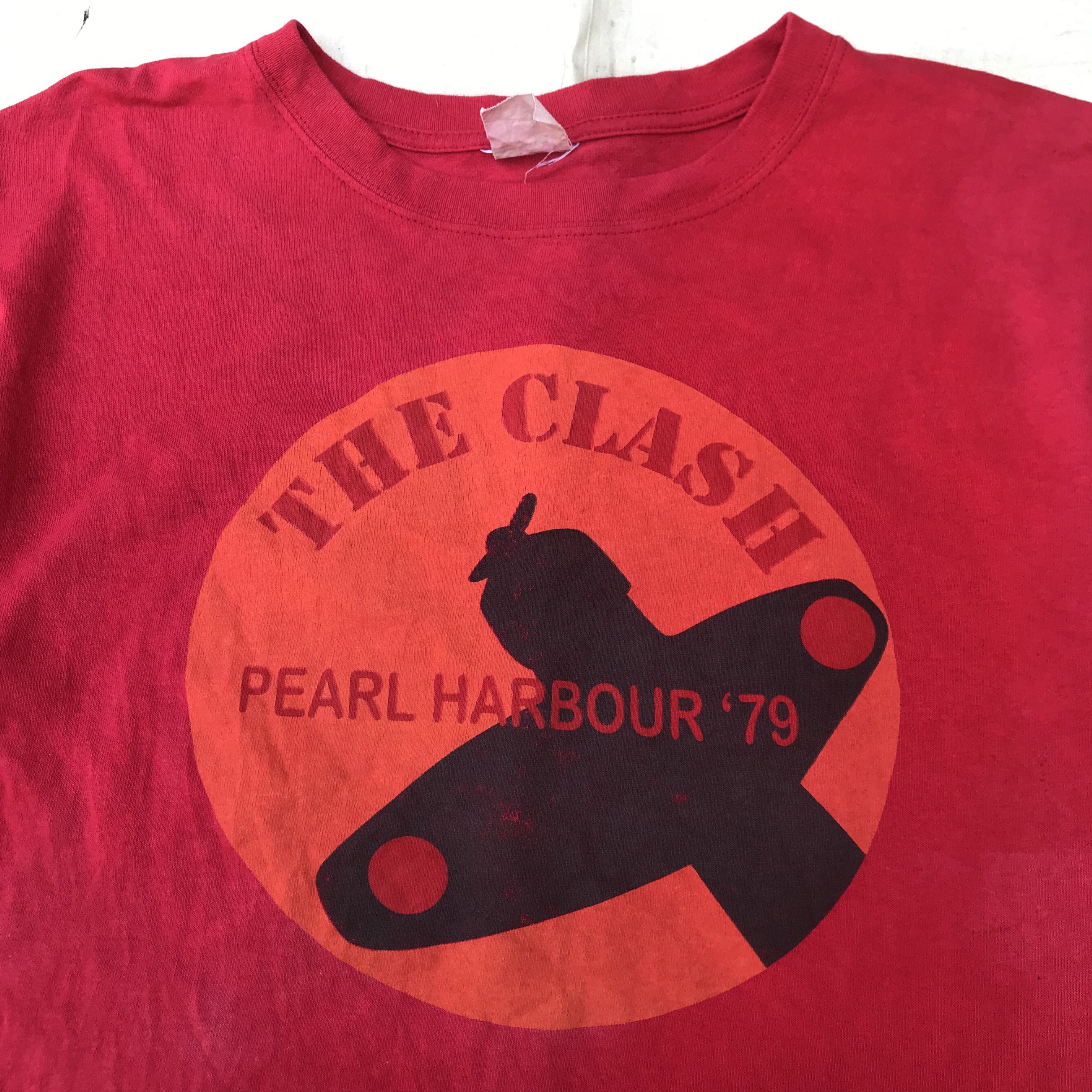 Band Tees The Clash, Pearl Harbour Tour 1979 T-Shirt, Men’s Red Size US M / EU 48-50 / 2 - 5 Thumbnail